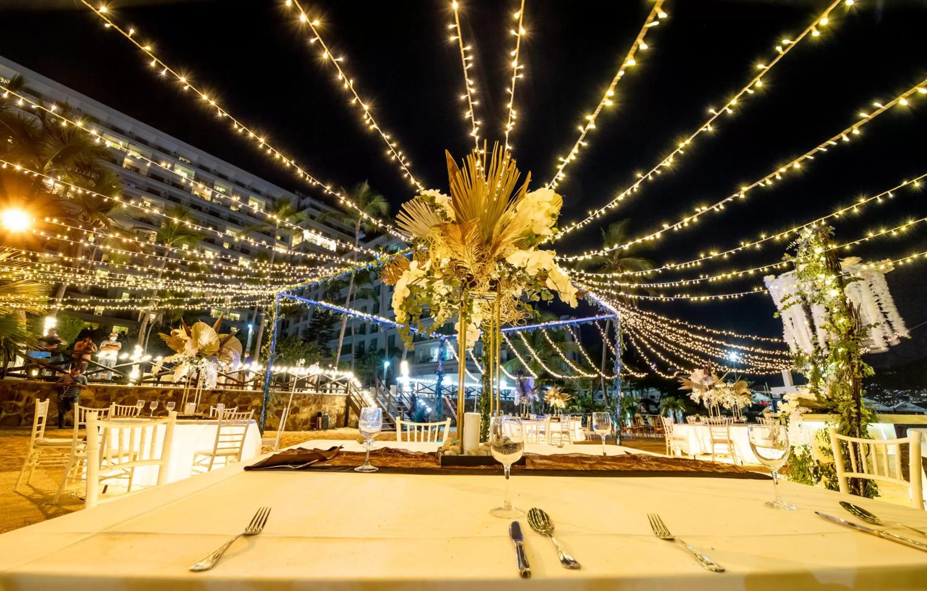 Activities in Emporio Acapulco