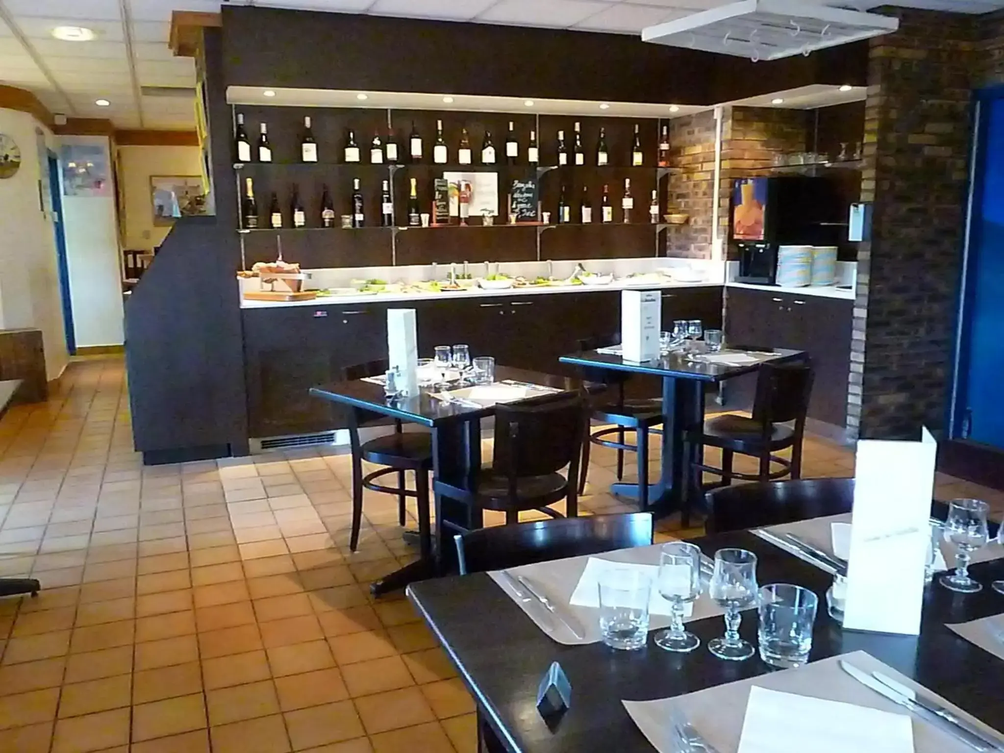 Restaurant/Places to Eat in Brit Hotel Poitiers Beaulieu