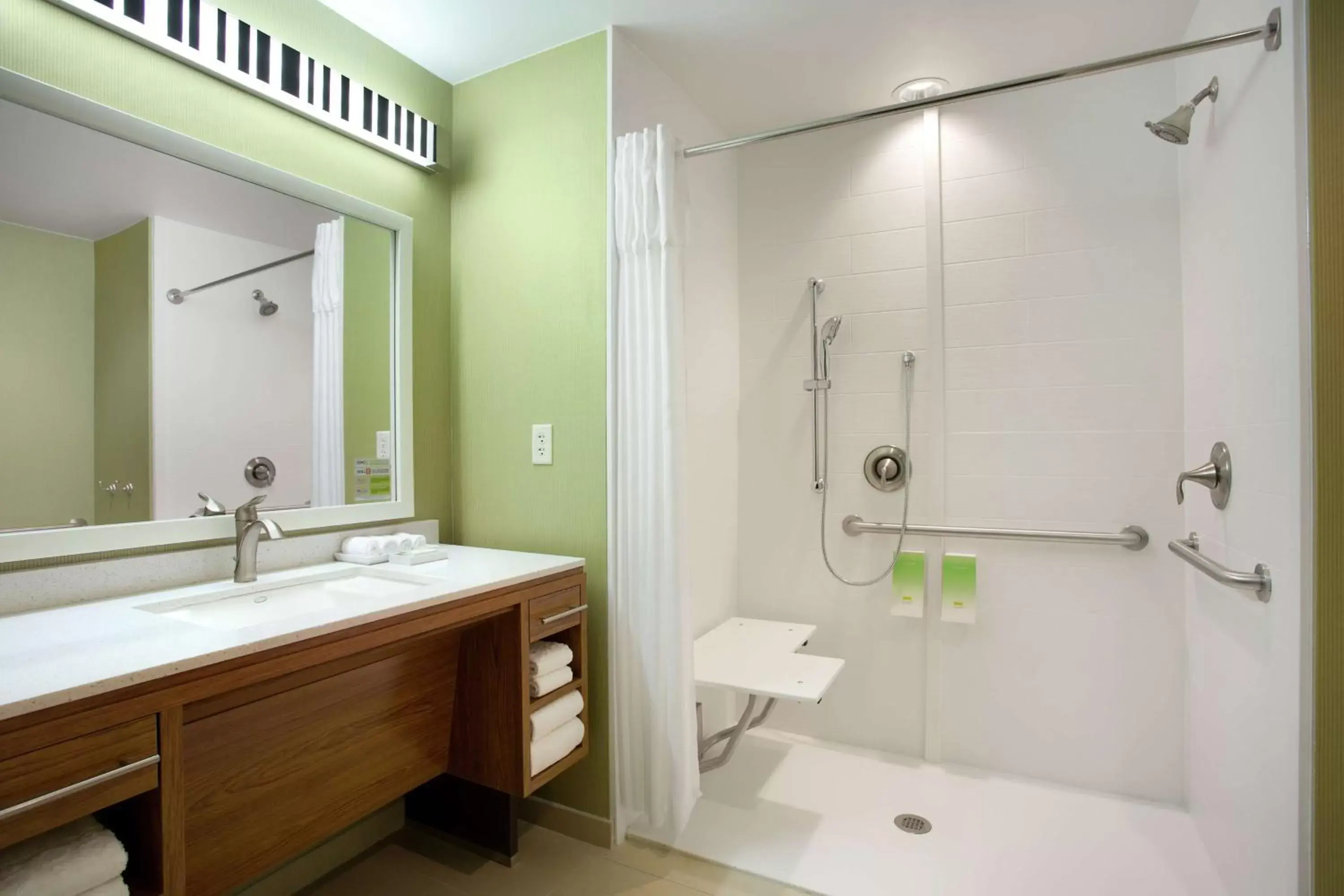 Bathroom in Home2 Suites by Hilton San Antonio Airport, TX