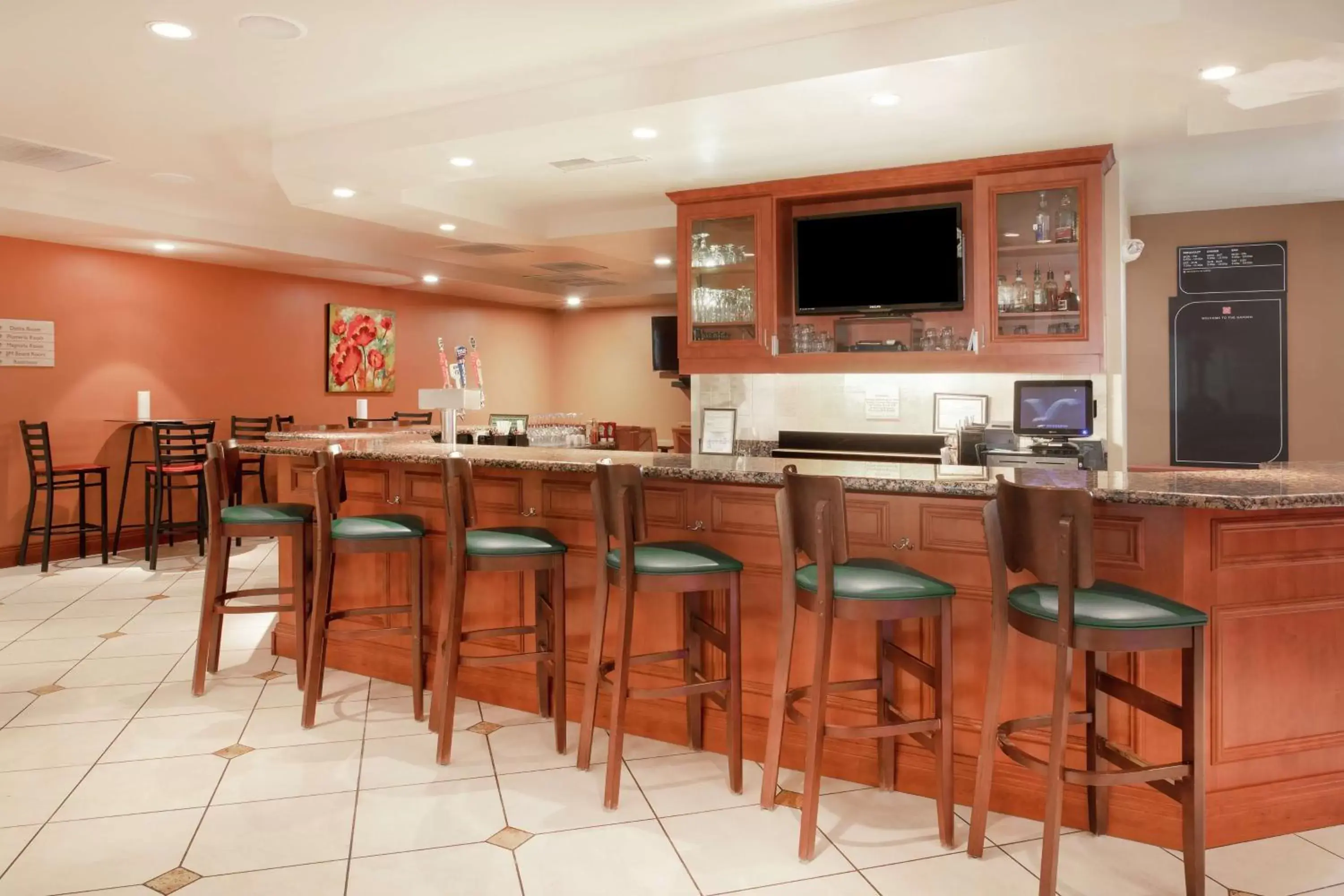 Lounge or bar, Restaurant/Places to Eat in Hilton Garden Inn Casper