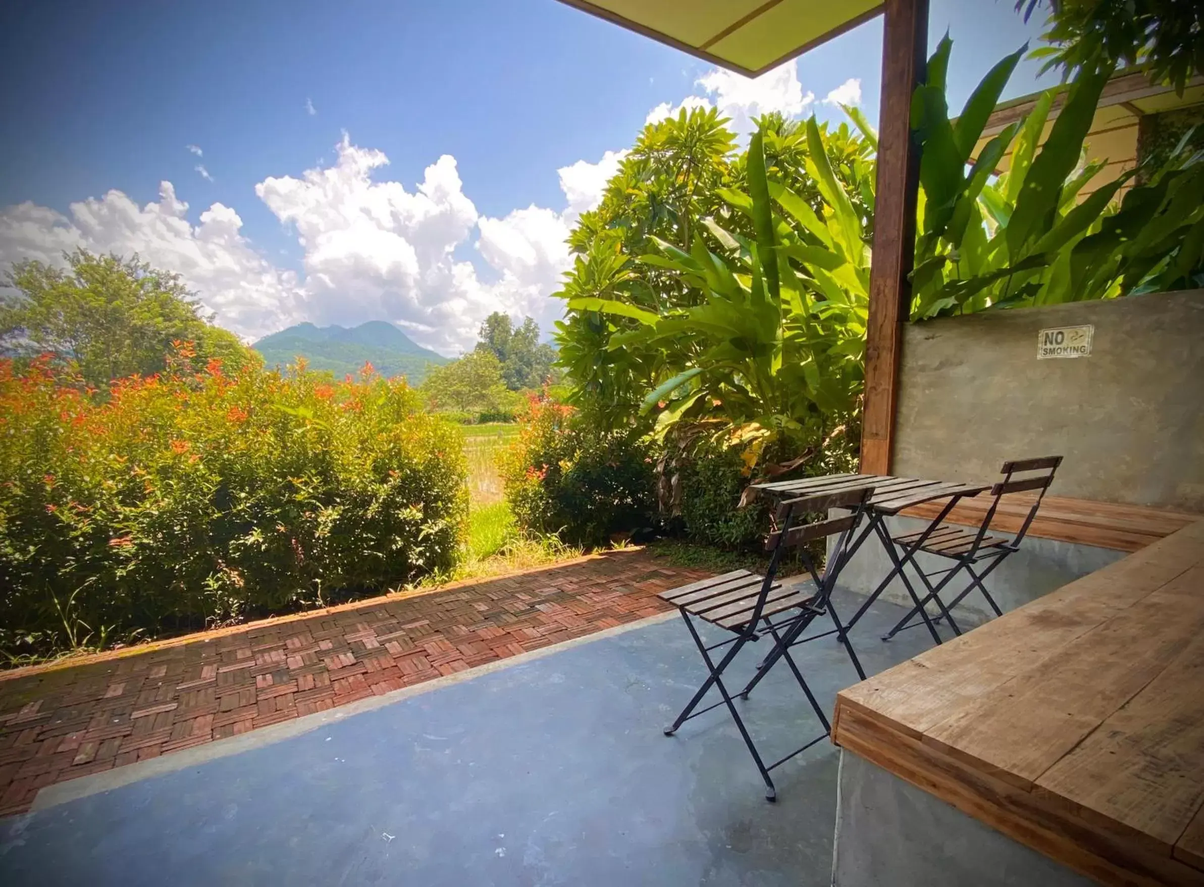 Balcony/Terrace, Swimming Pool in Kirina Wellness in the Valley