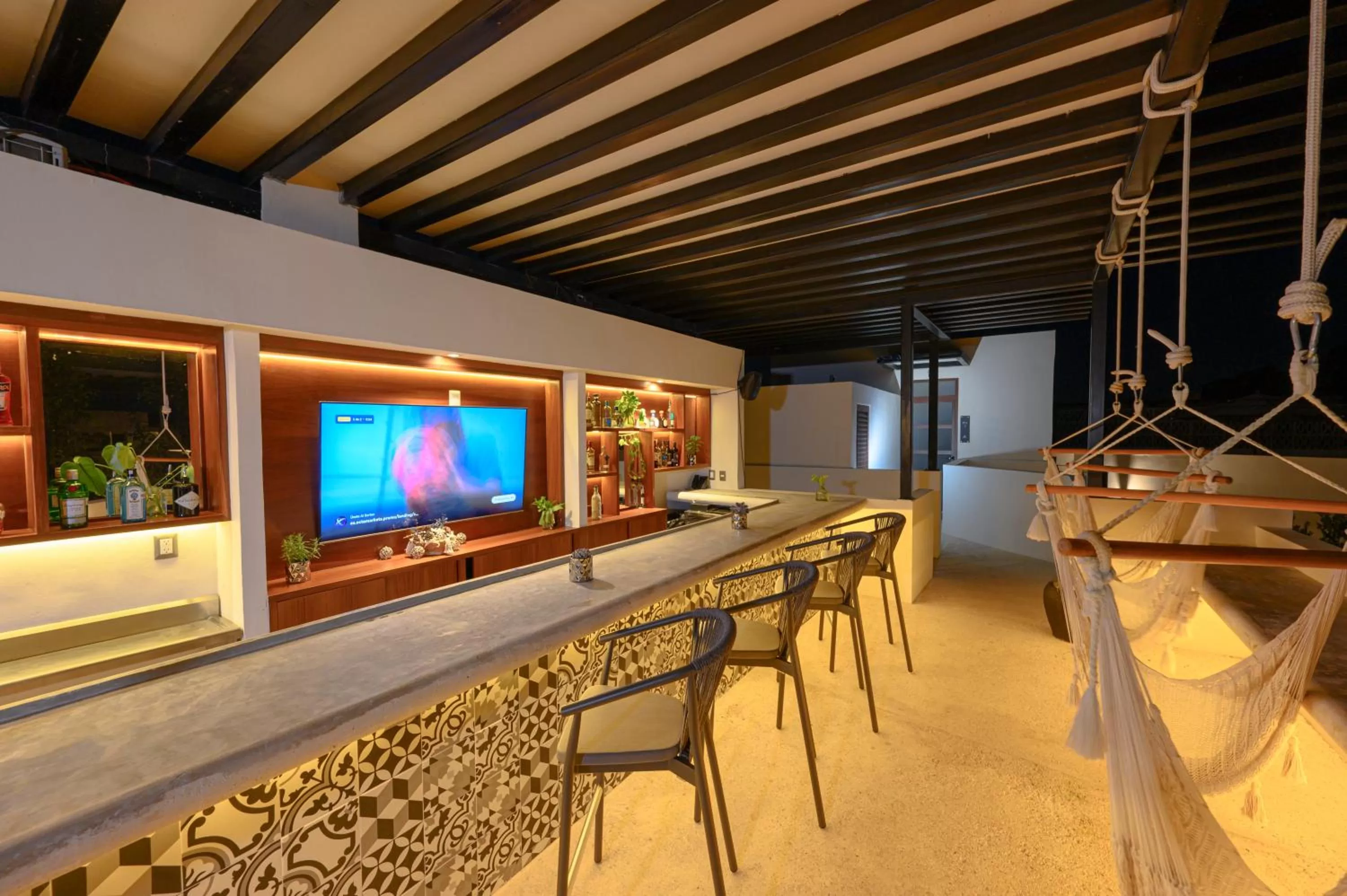 Restaurant/places to eat in KASA Hotel Kuyen - Adults Only