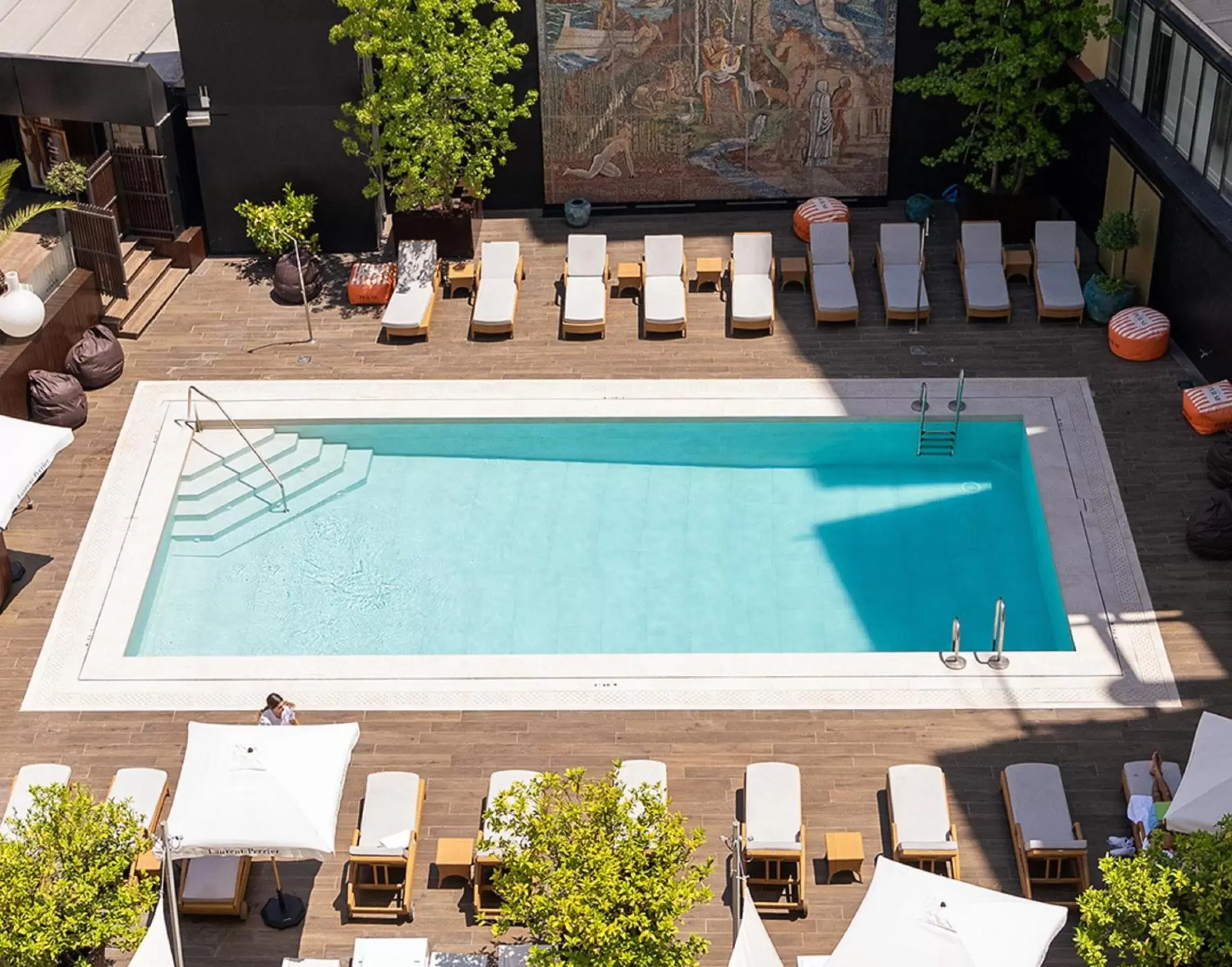 Swimming pool, Pool View in Wellington Hotel & Spa Madrid