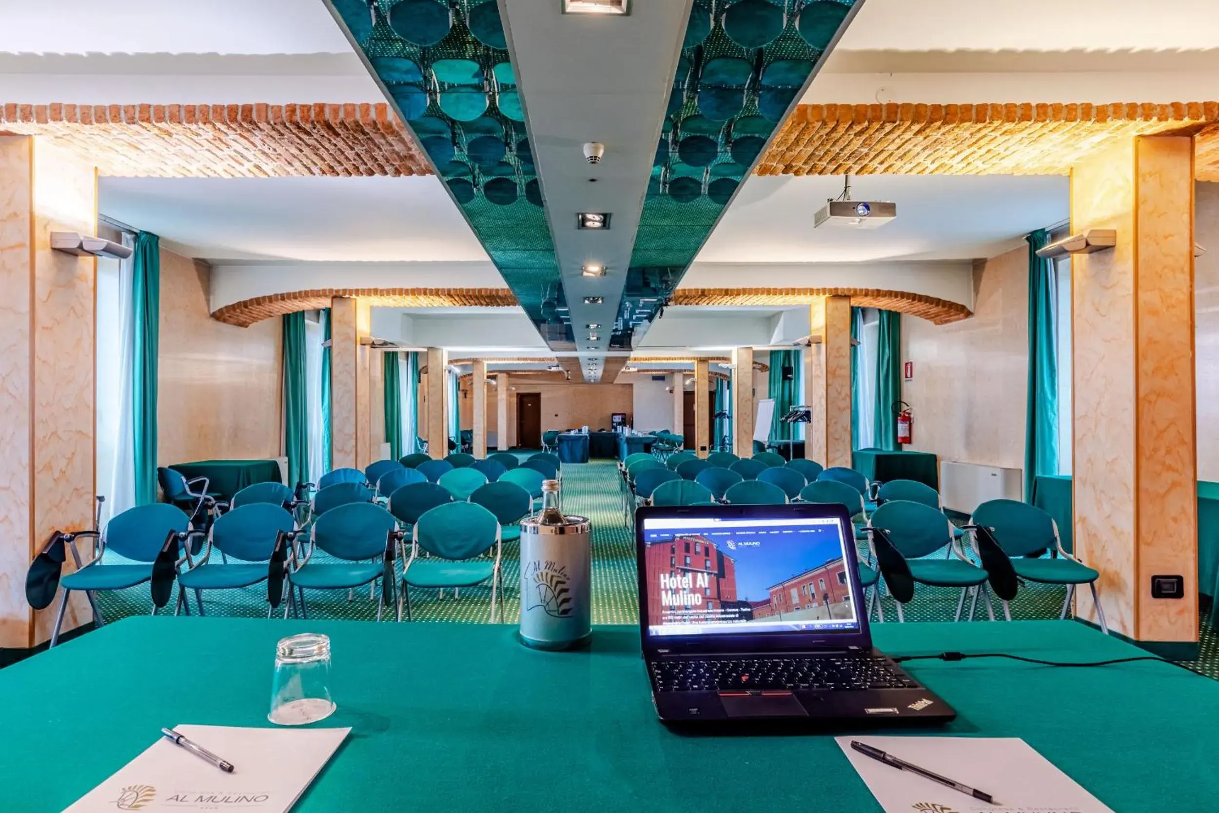 Business facilities in Hotel Ristorante Al Mulino