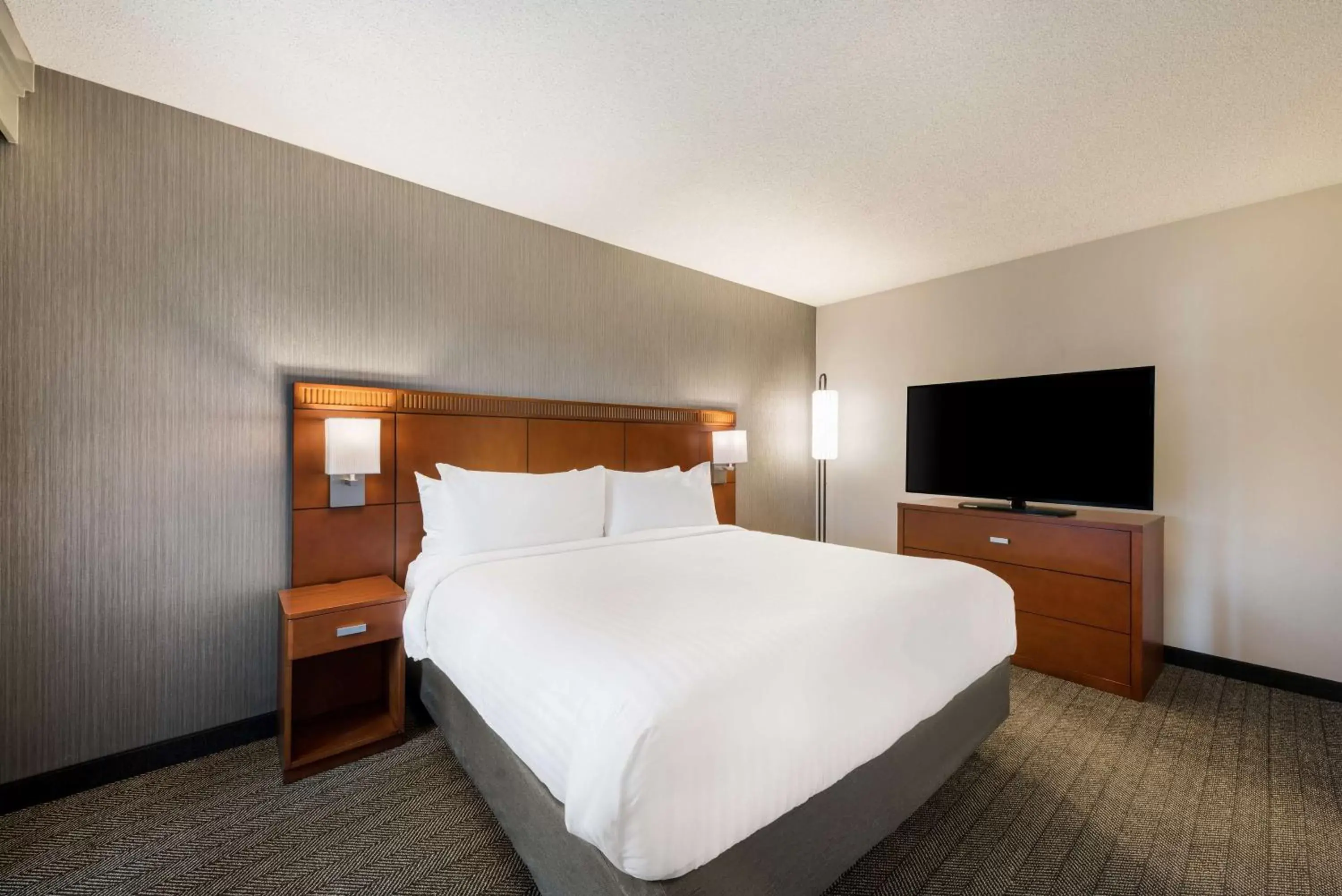 Business facilities, Bed in Sonesta Select San Jose Airport