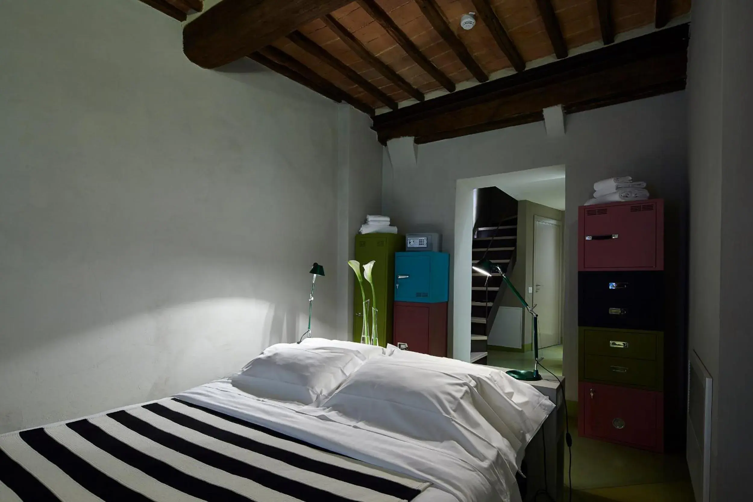 Bed in Palazzetto Rosso - Art Hotel