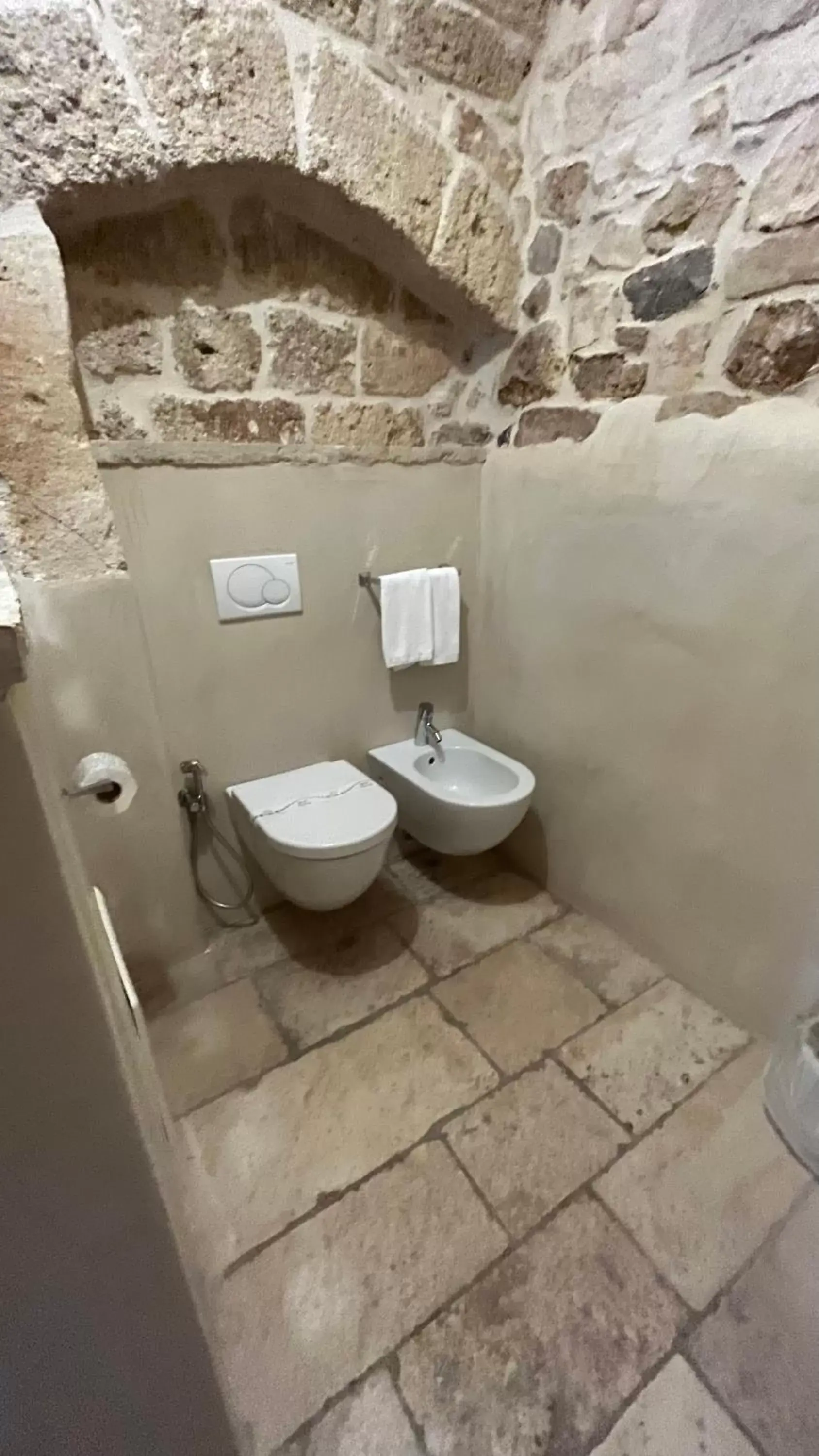 Bathroom in Antico Mondo Rooms & Suites