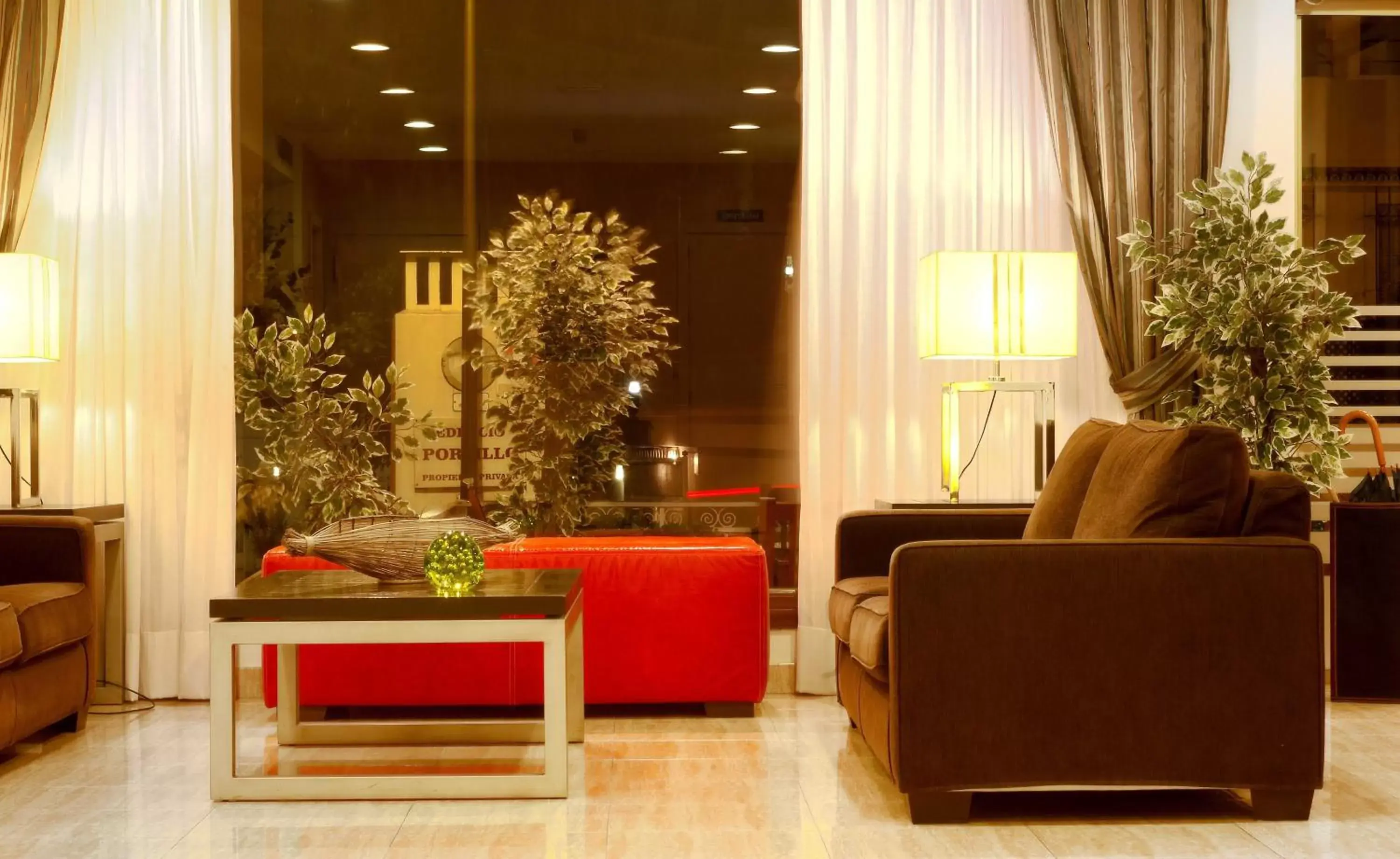 Lobby or reception, Seating Area in Hotel Baviera