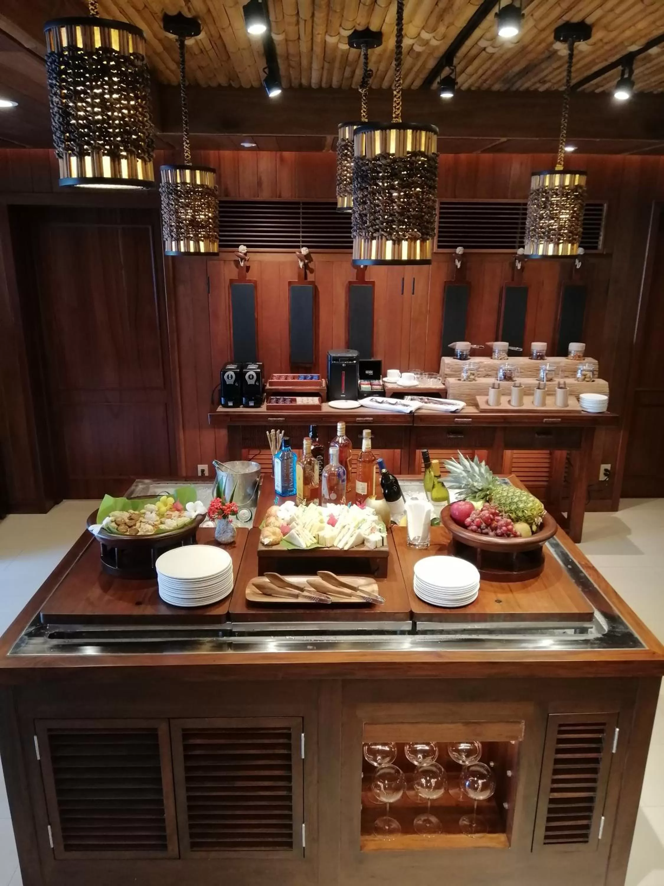 Food and drinks in Palau Pacific Resort & The Pristine Villas and Bungalows