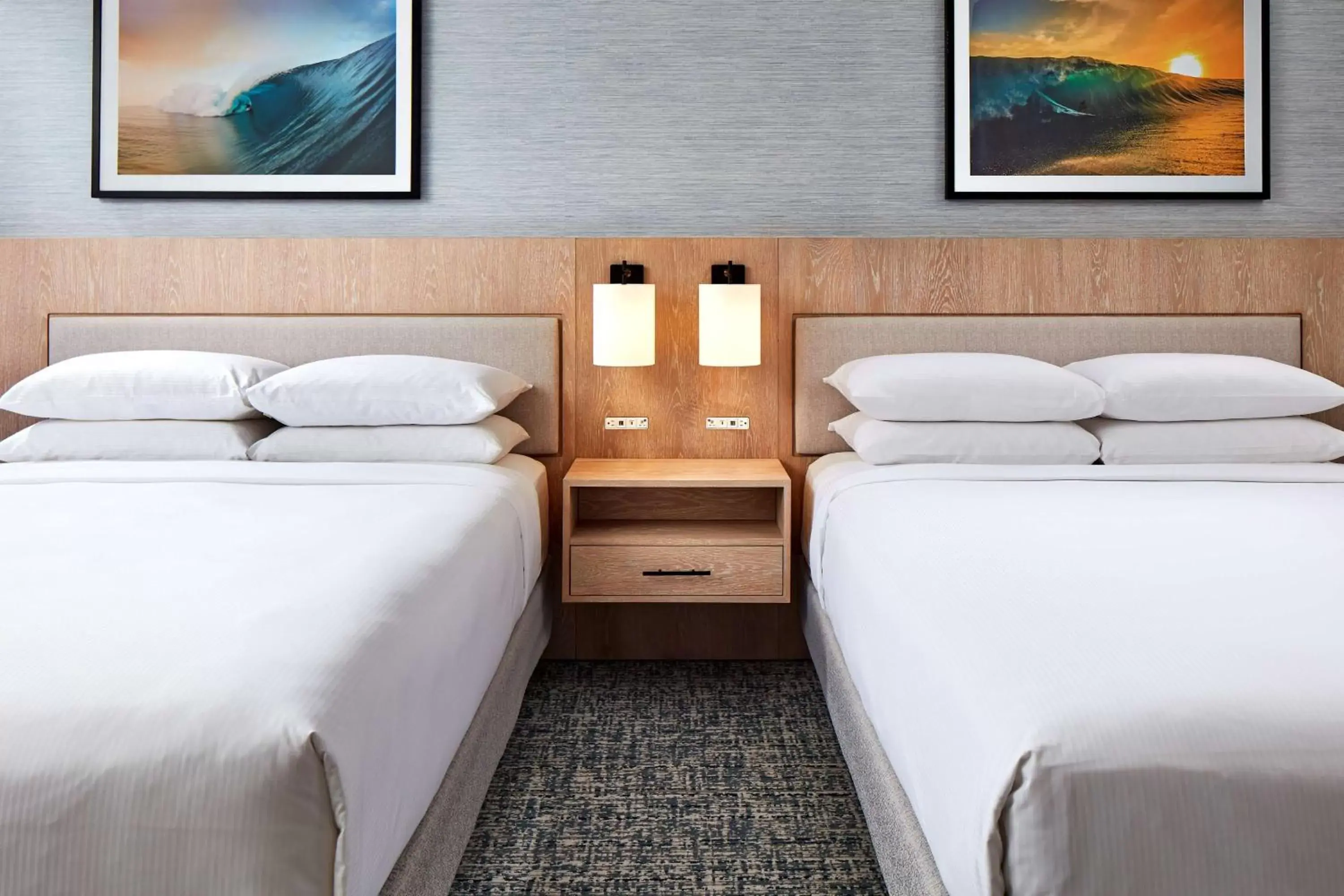Bed in Hotel MDR Marina del Rey- a DoubleTree by Hilton