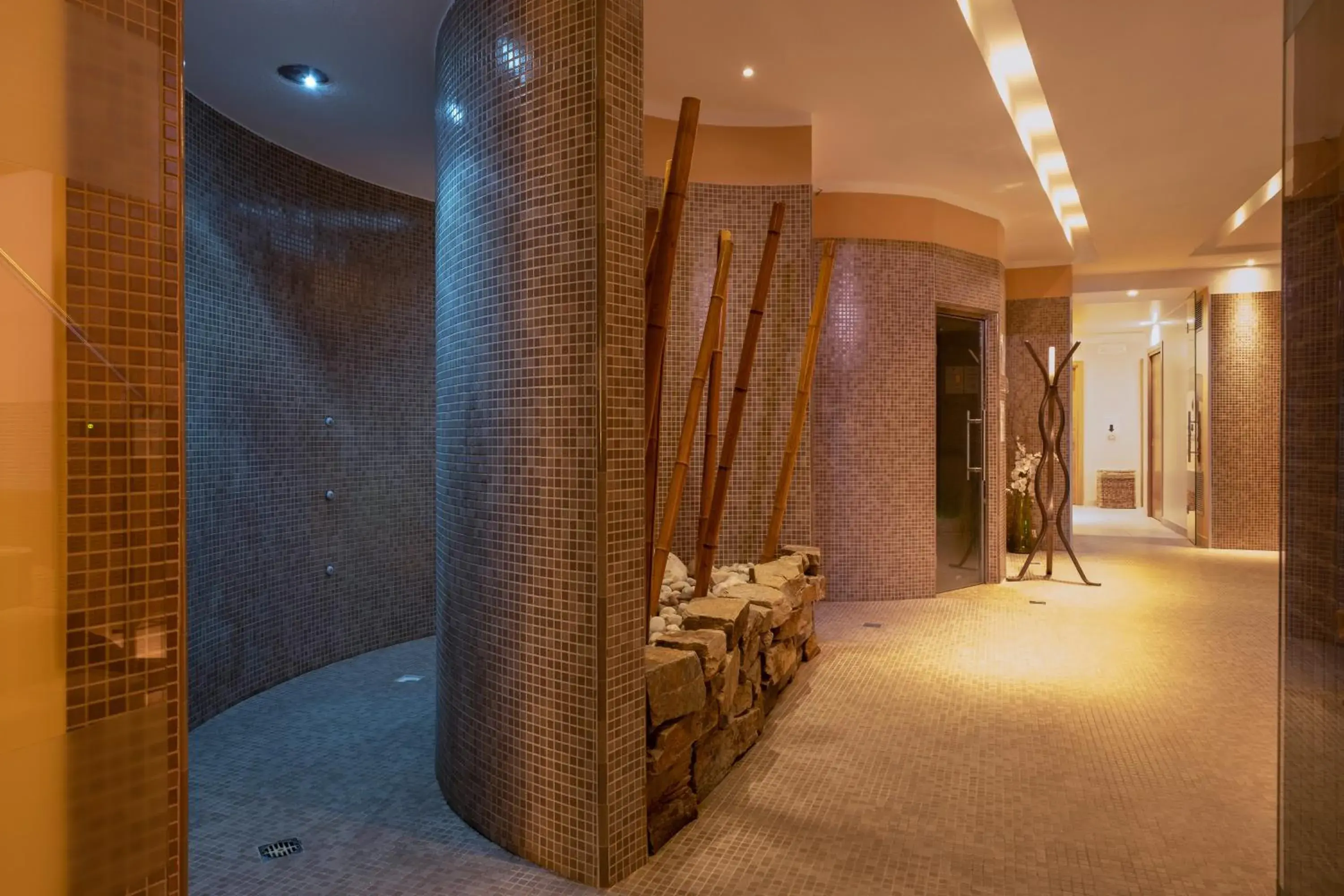 Spa and wellness centre/facilities, Bathroom in The Ziba Hotel & Spa