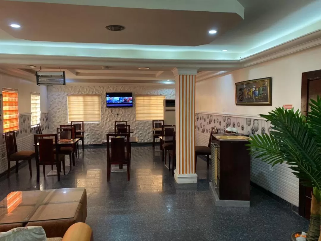 Property building in Galpin Suites