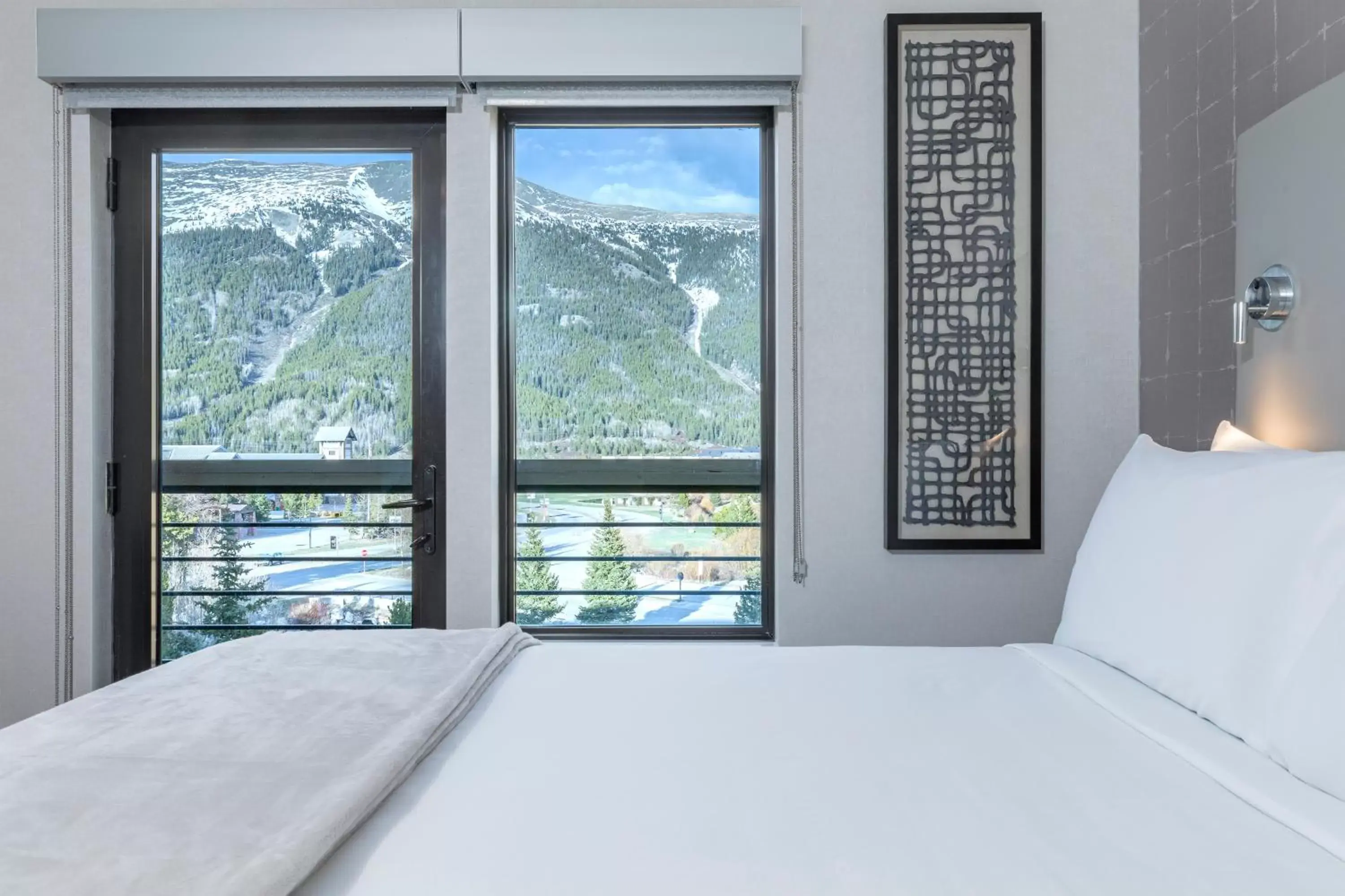Bed in Cambria Hotel Copper Mountain