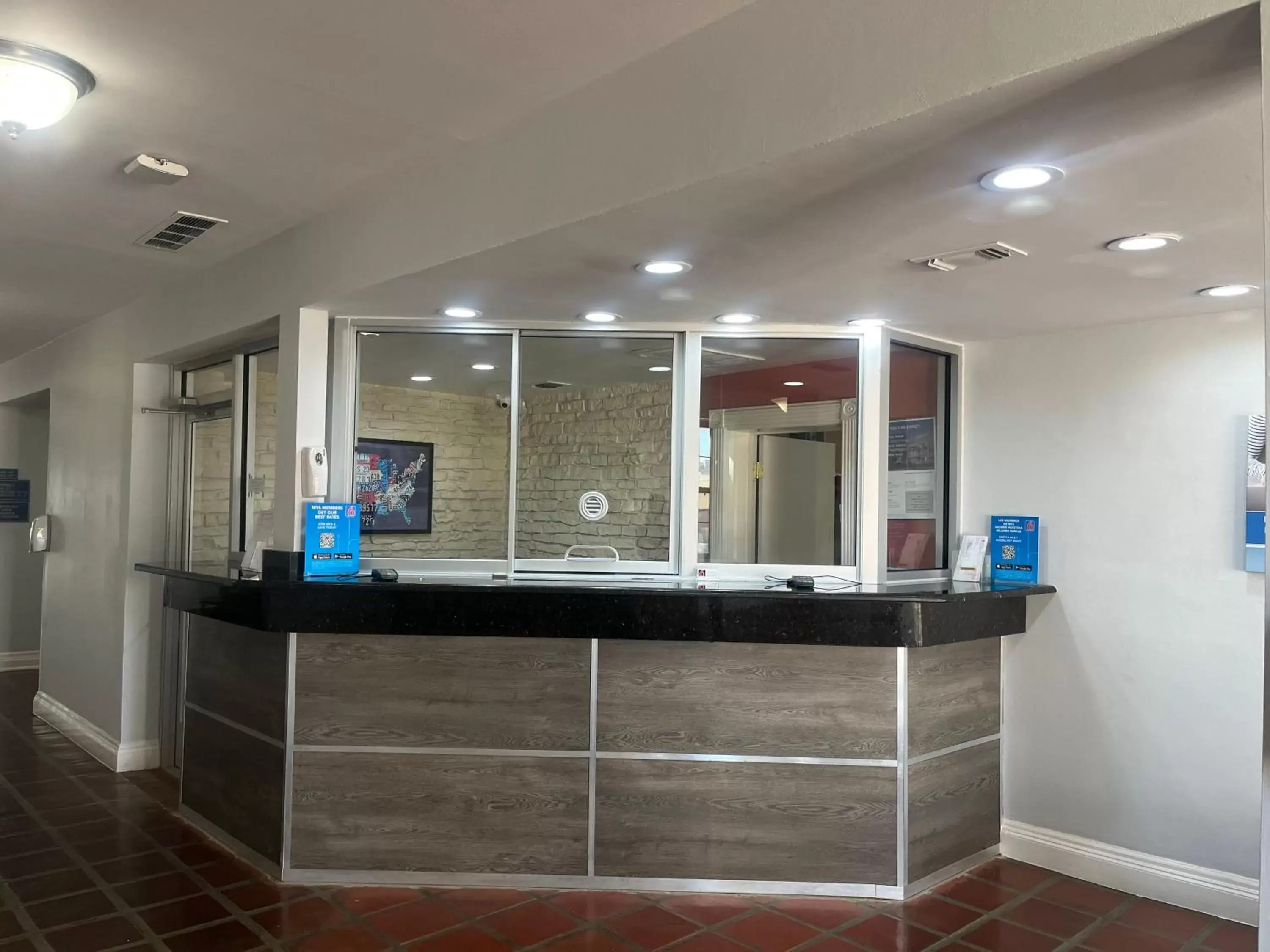 Lobby or reception, Lobby/Reception in Motel 6 Dallas TX Downtown