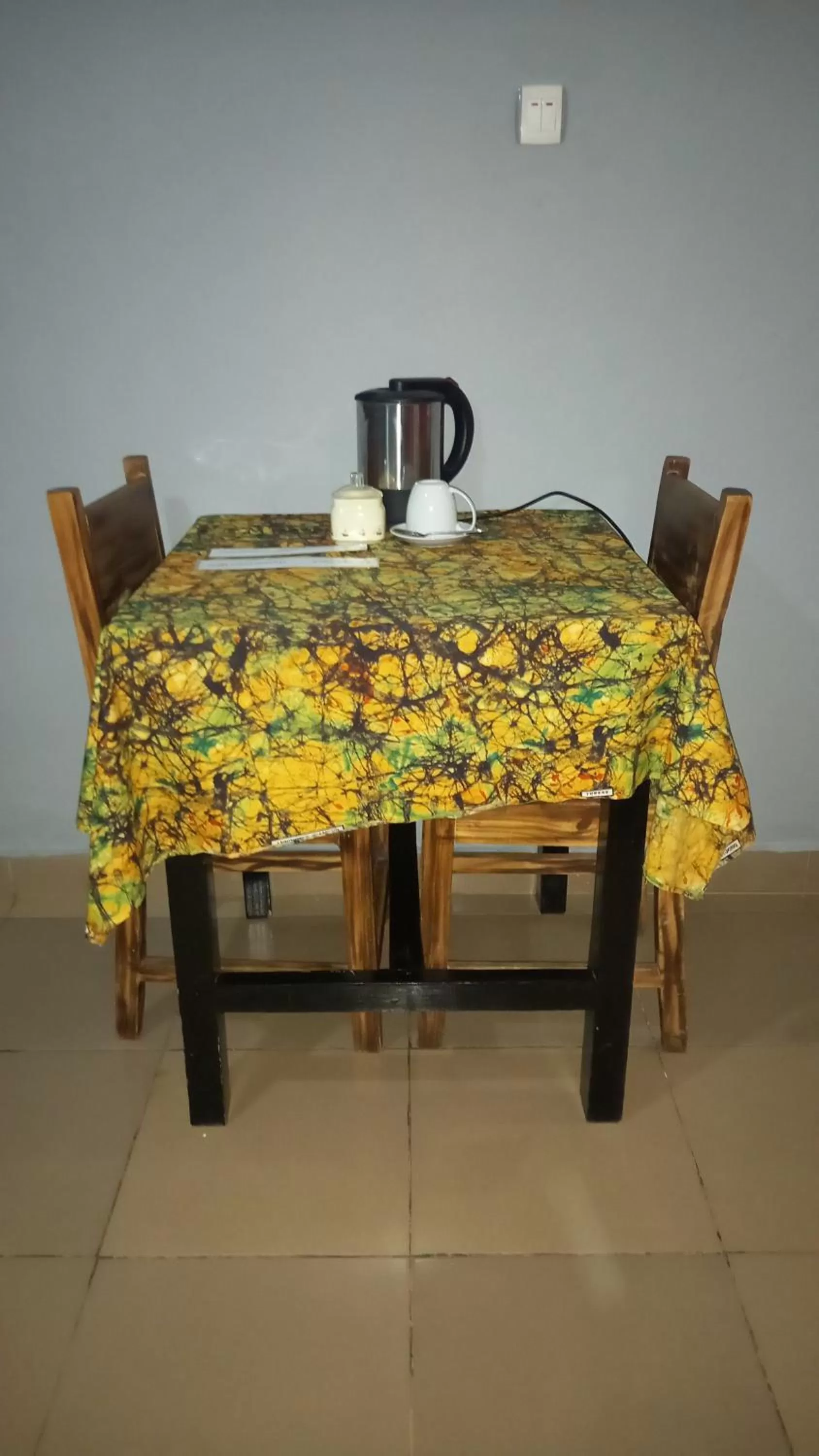 Dining Area in Tommy's Budget Rooms