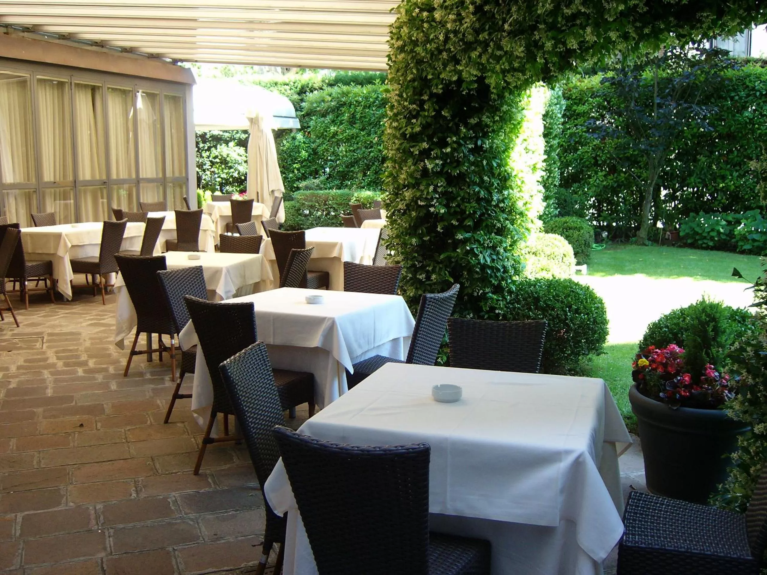 Banquet/Function facilities in Hotel Touring