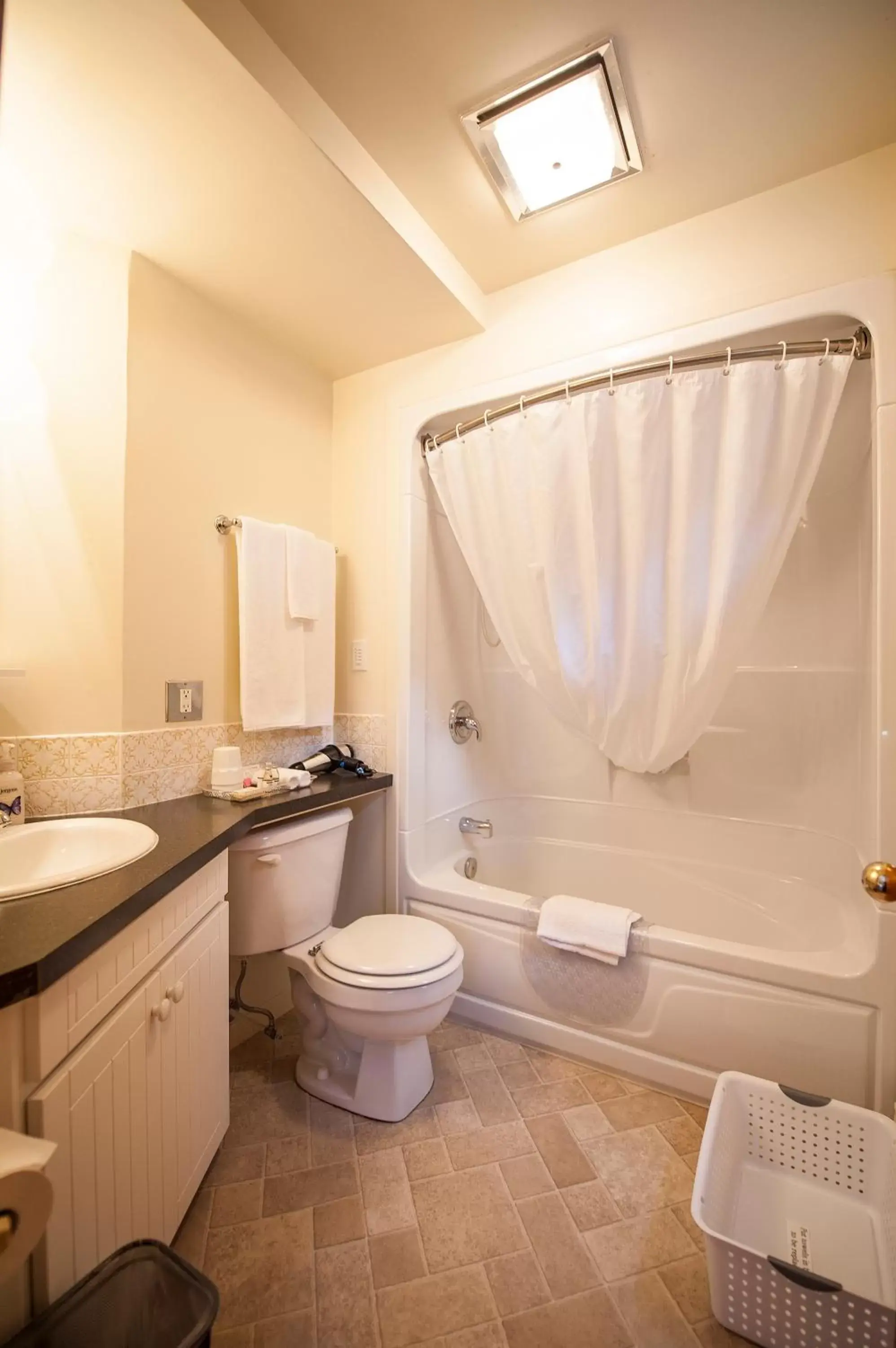 Other, Bathroom in The Sonata Inn