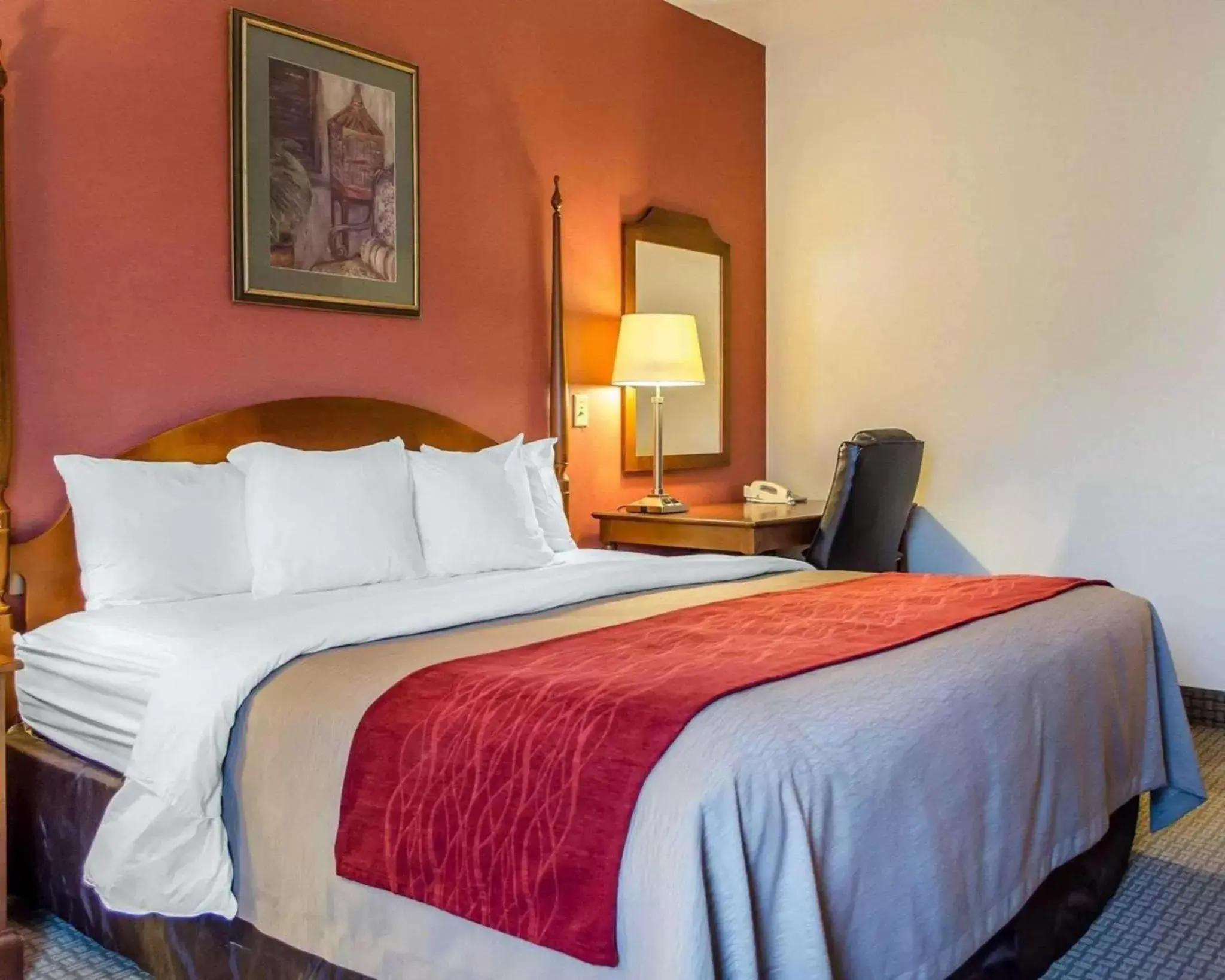 Bed in Comfort Inn & Suites York
