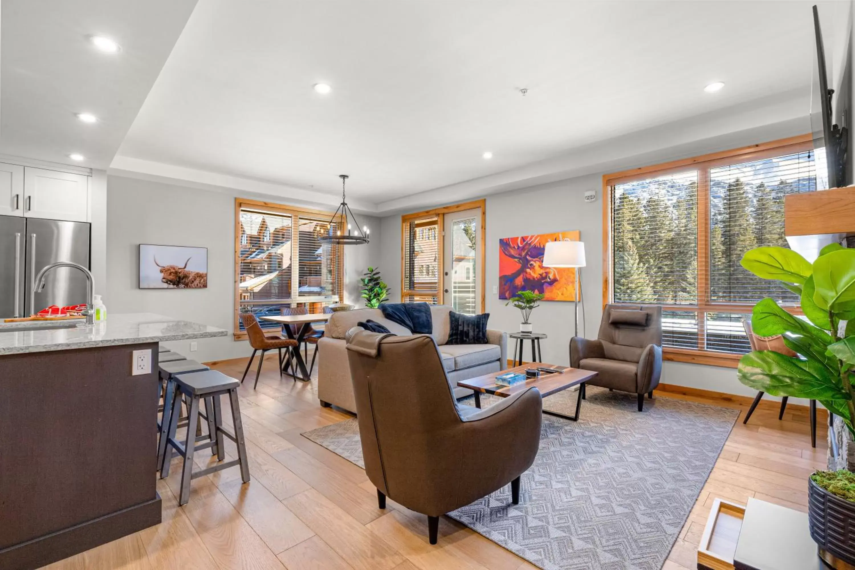 Living room, Seating Area in Tamarack Lodge by Spring Creek Vacations