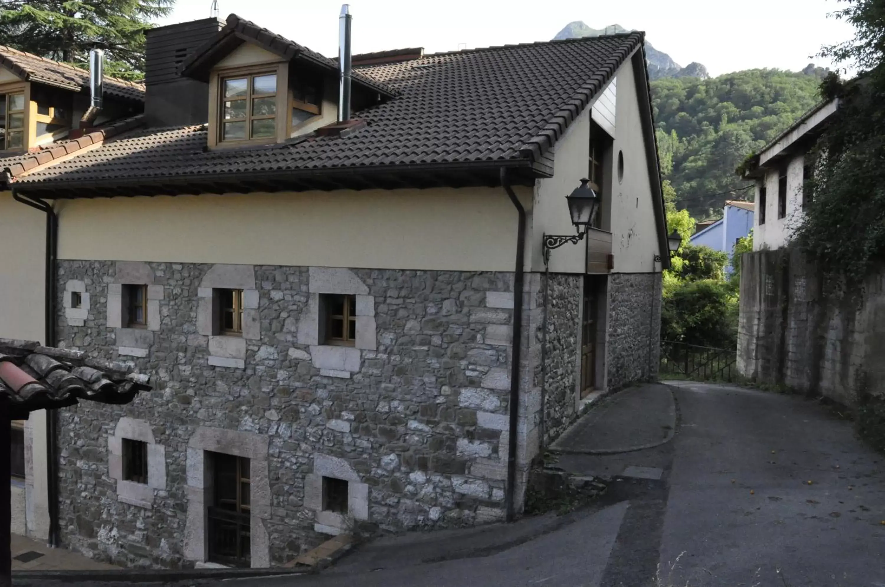 Property Building in La Casona de Don Santos