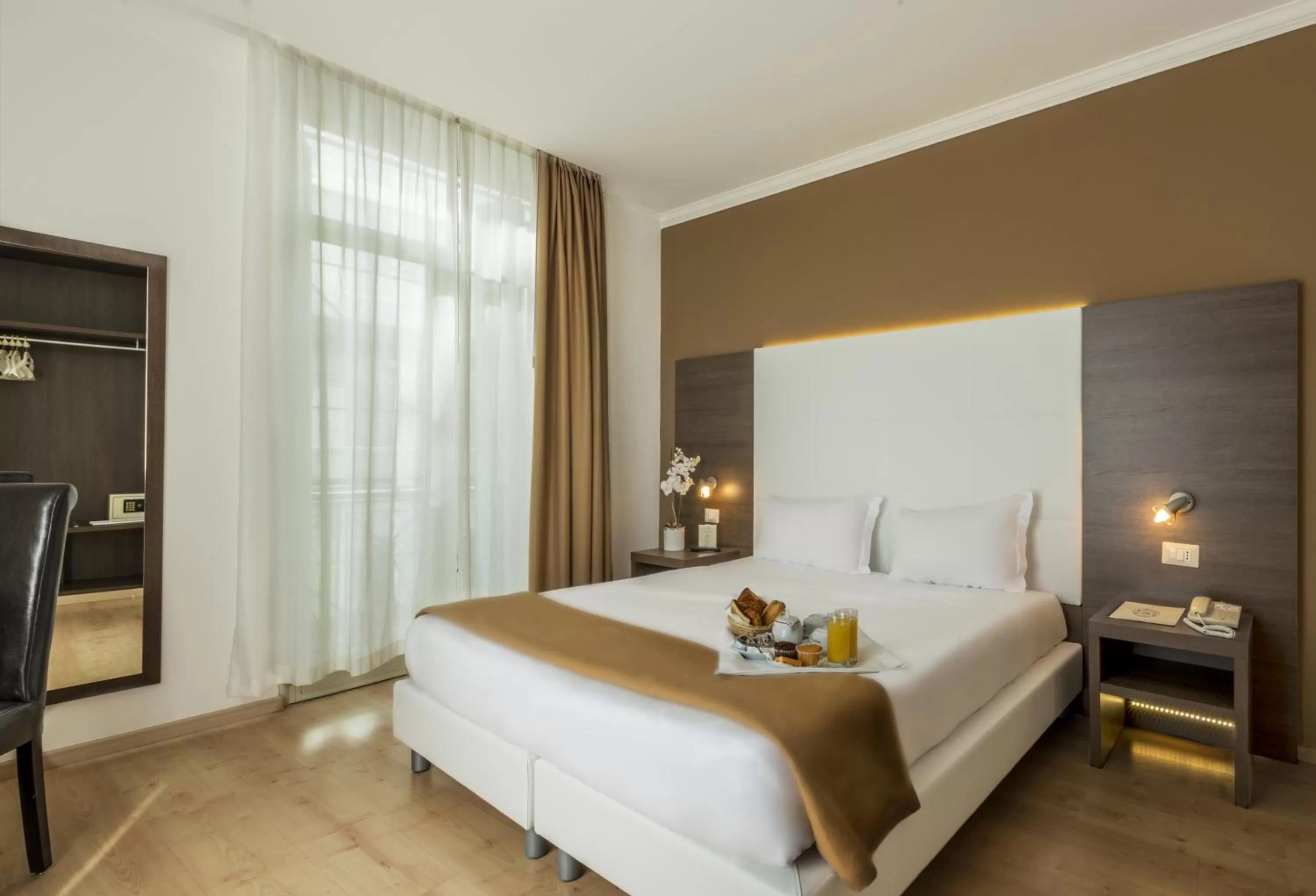 Bedroom, Bed in Ambassador-Monaco