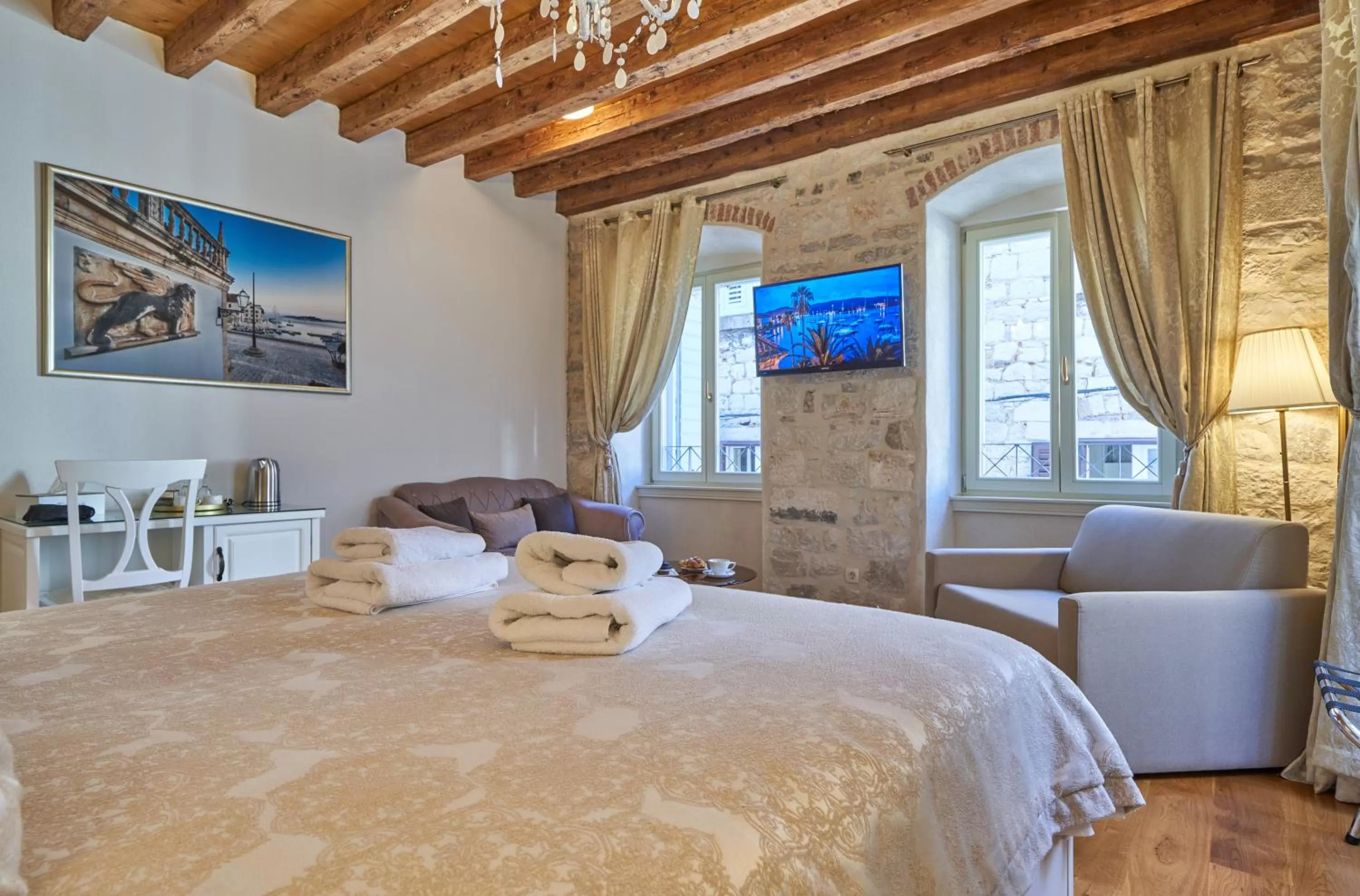 TV and multimedia, Bed in Villa Split Heritage Hotel