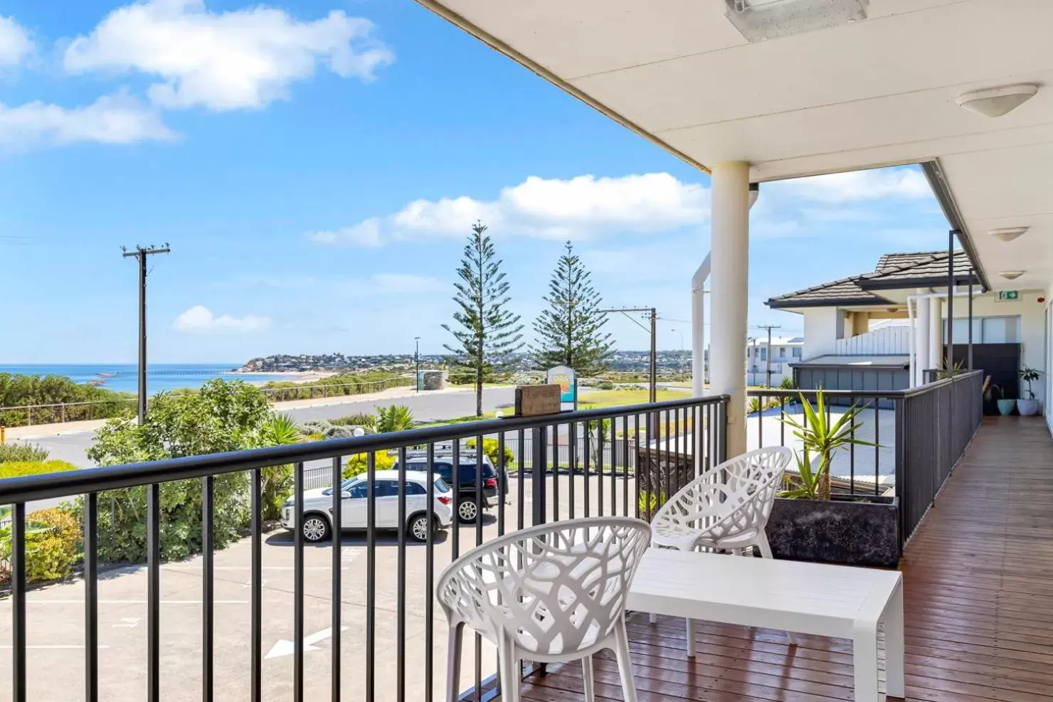 Balcony/Terrace in Coast Motel and Apartments