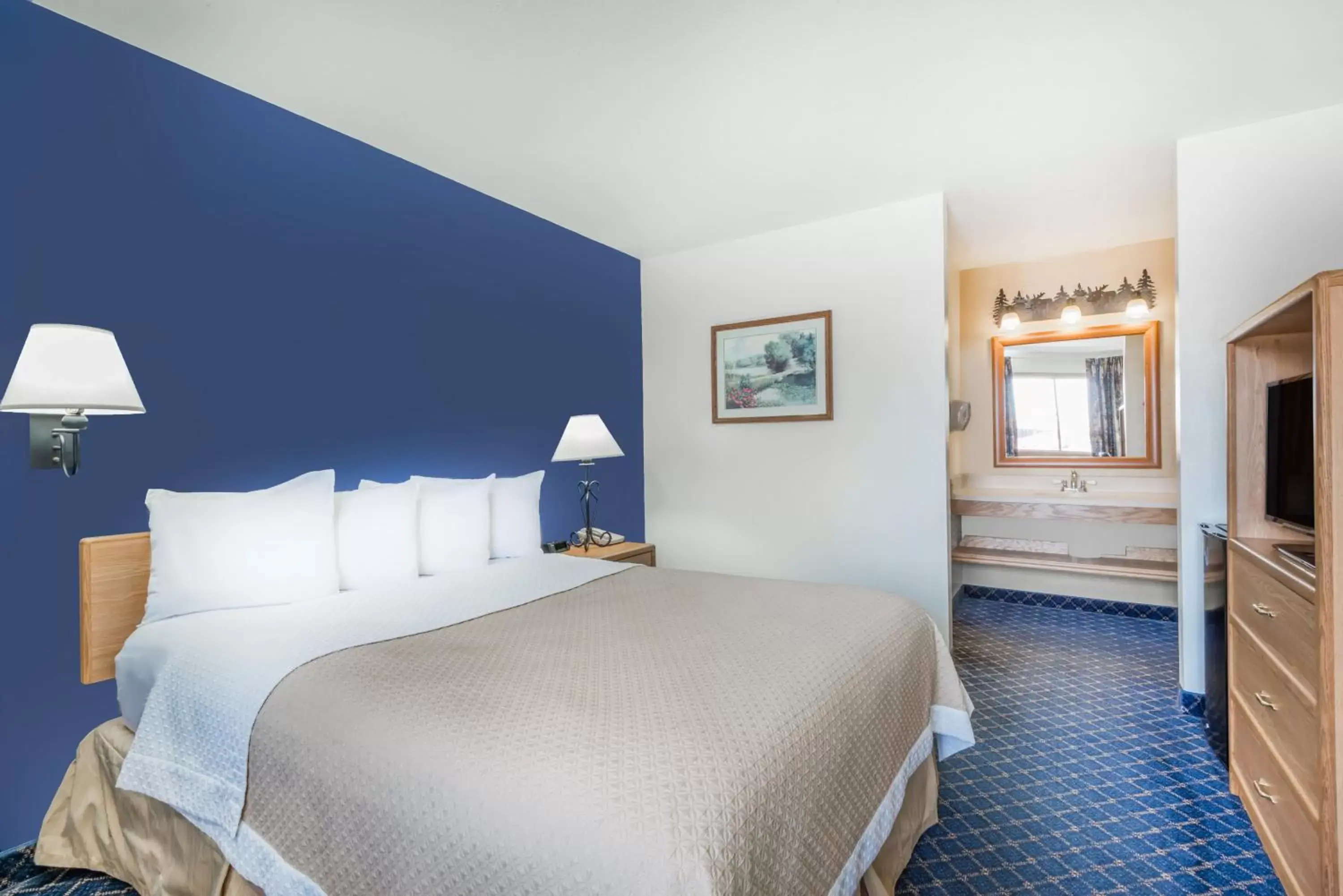 Photo of the whole room, Bed in Days Inn by Wyndham Worland