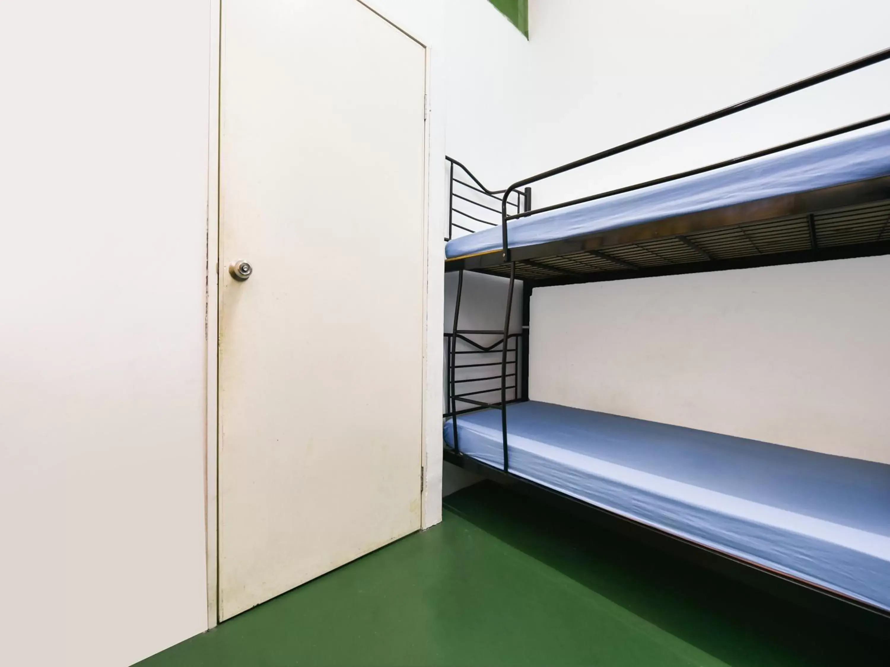 Bed, Bunk Bed in SPOT ON 89872 Kuantan Backpackers