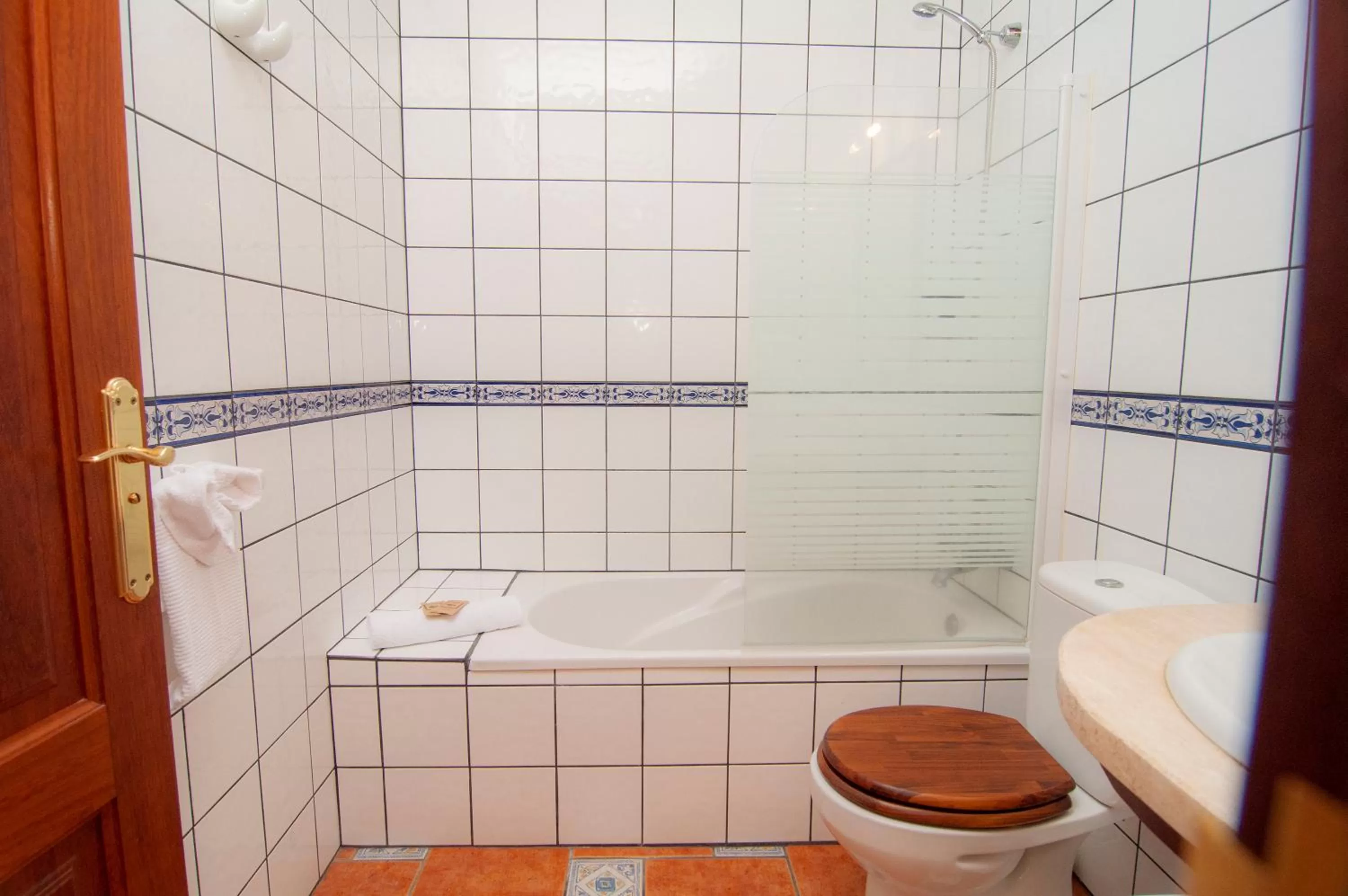 Bathroom in Hotel El Tejar & Spa