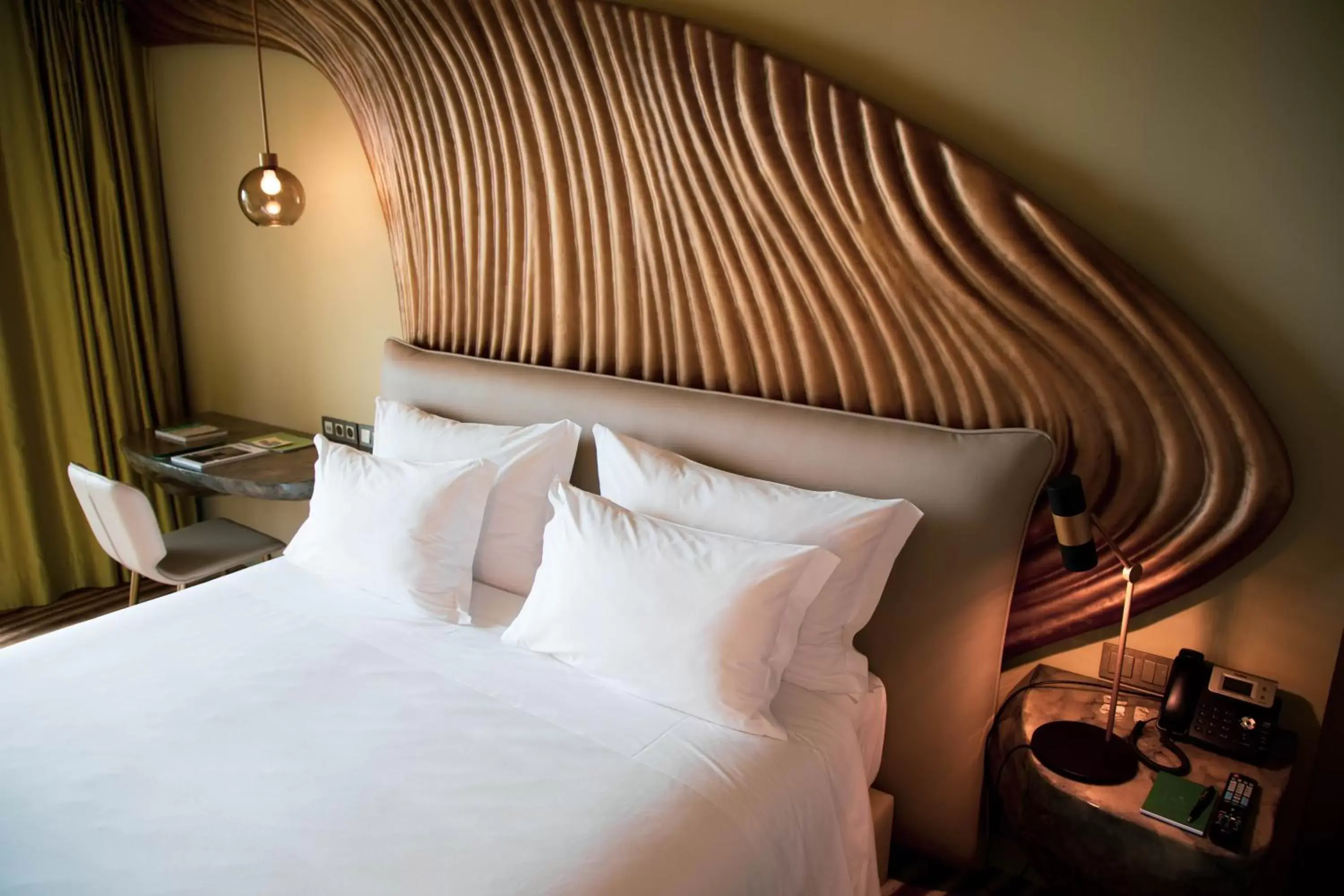 Bedroom, Bed in Vila Foz Hotel & SPA - member of Design Hotels