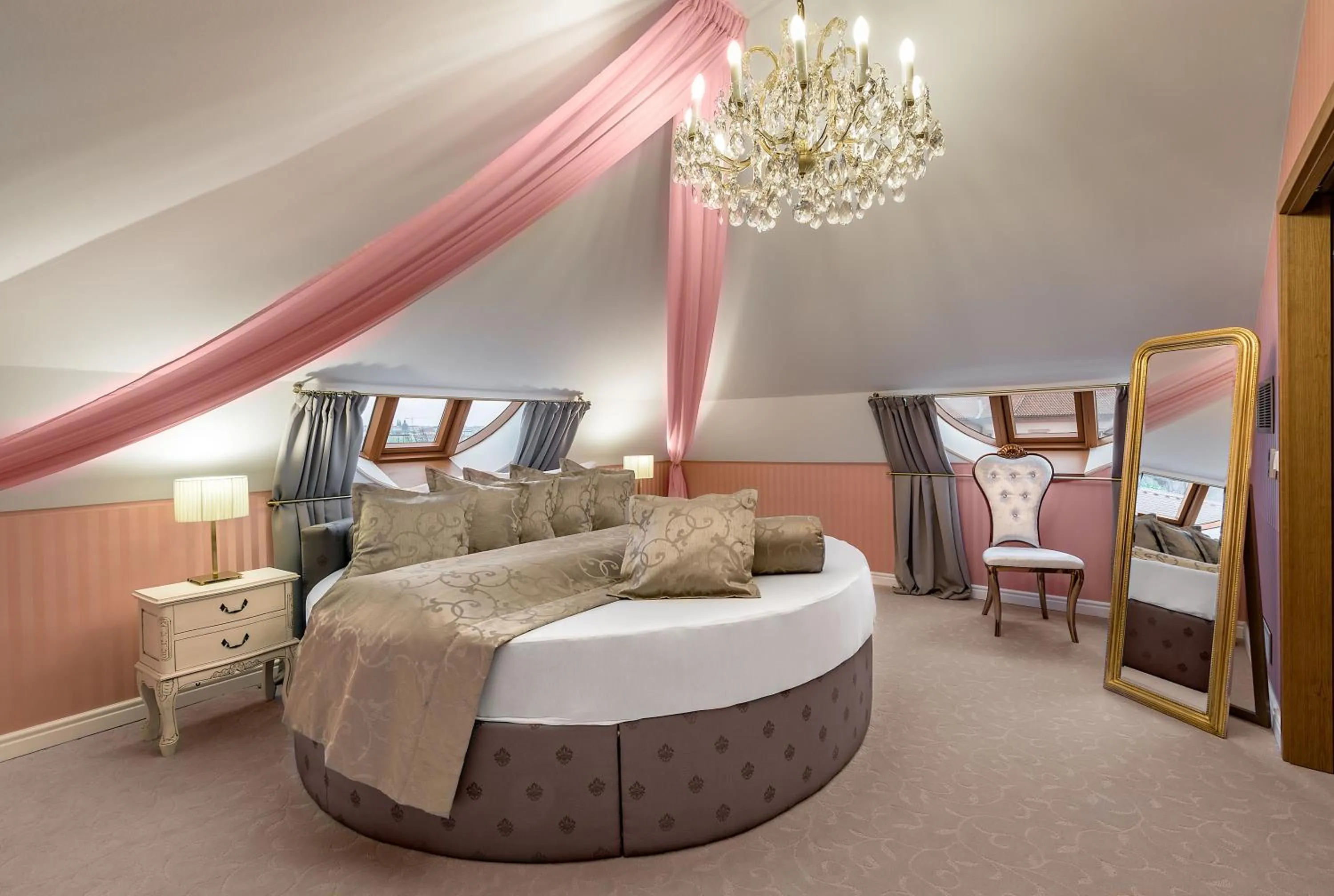 Bedroom, Bed in Hotel Hoffmeister