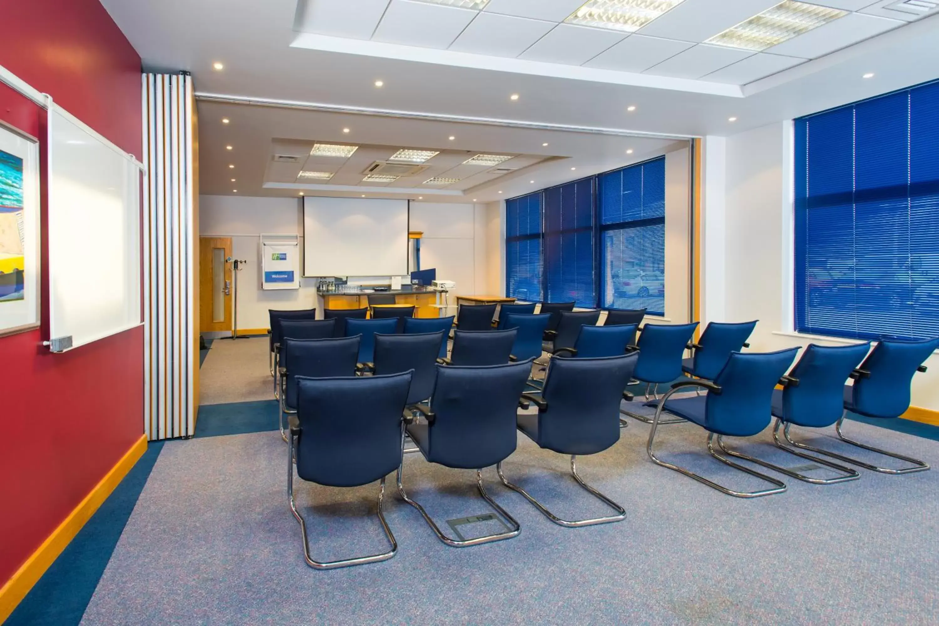 Meeting/conference room in Holiday Inn Express Milton Keynes, an IHG Hotel