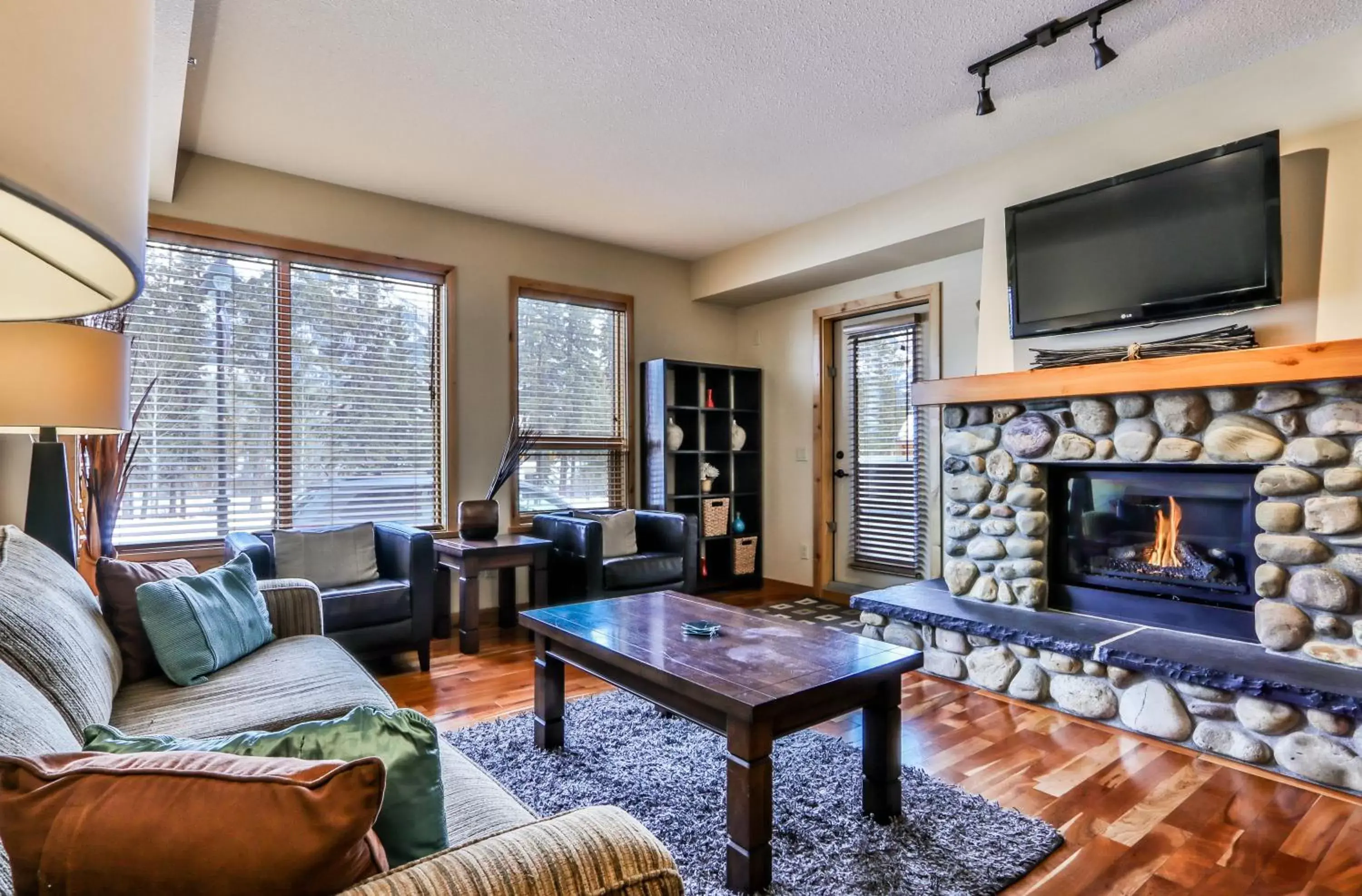 Living room, Seating Area in Tamarack Lodge by Spring Creek Vacations