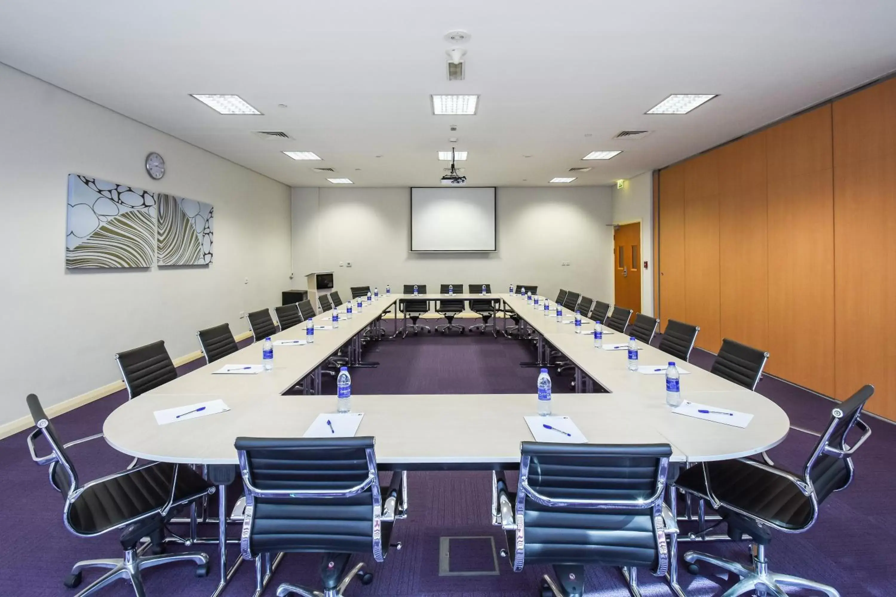 Meeting/conference room in Premier Inn Abu Dhabi Capital Centre