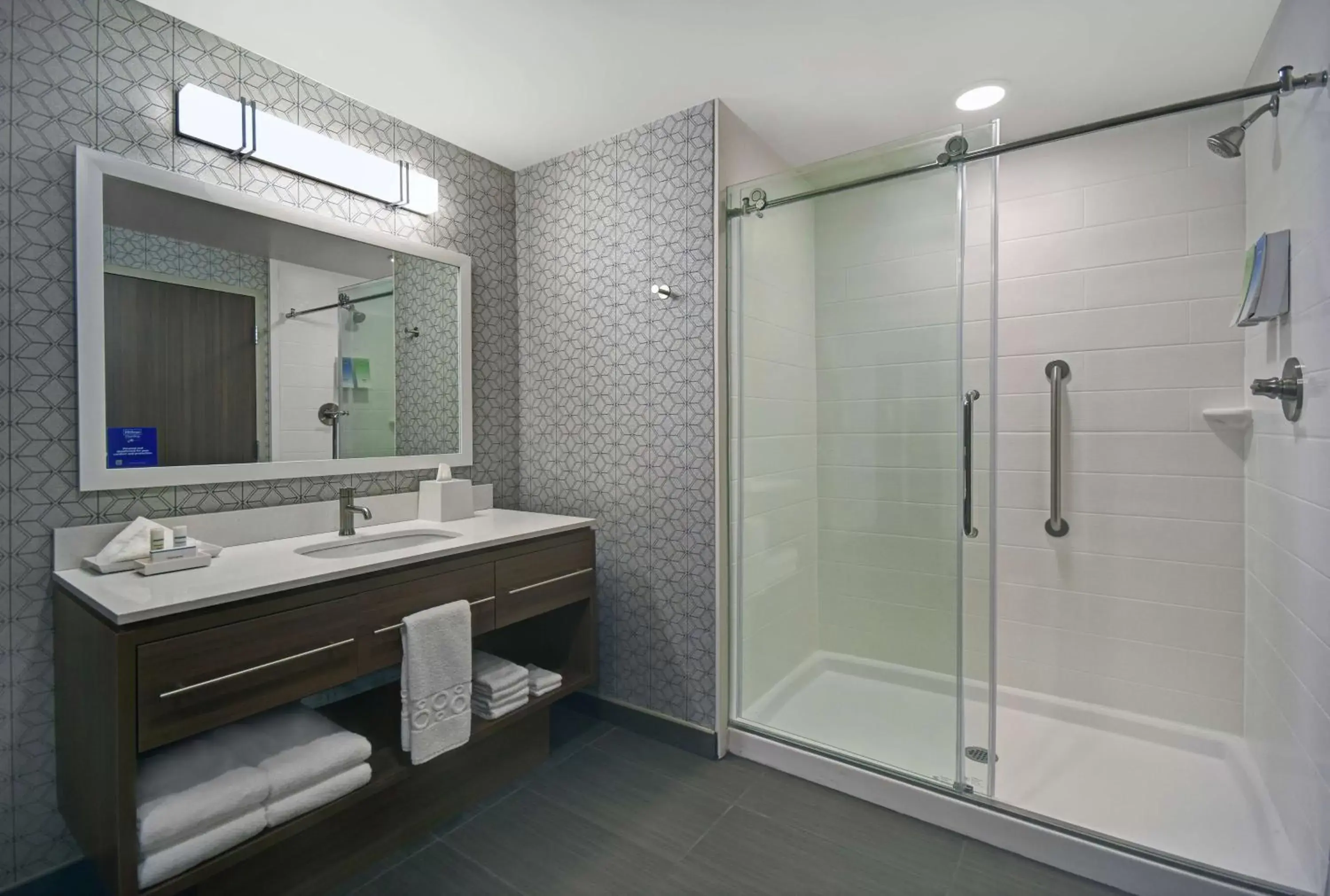 Bathroom in Home2 Suites By Hilton Springdale Cincinnati