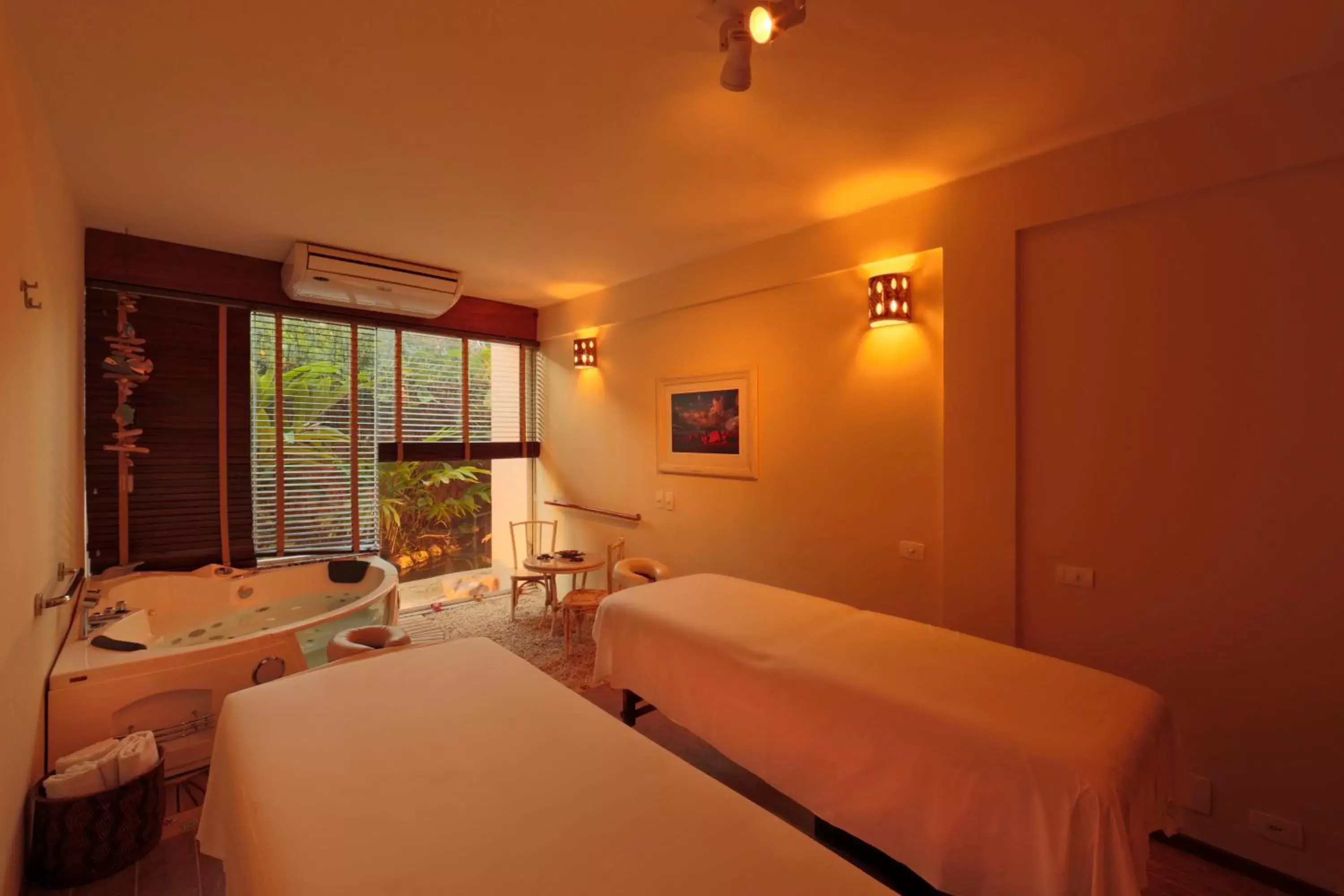 Massage, Bed in Manary Praia Hotel