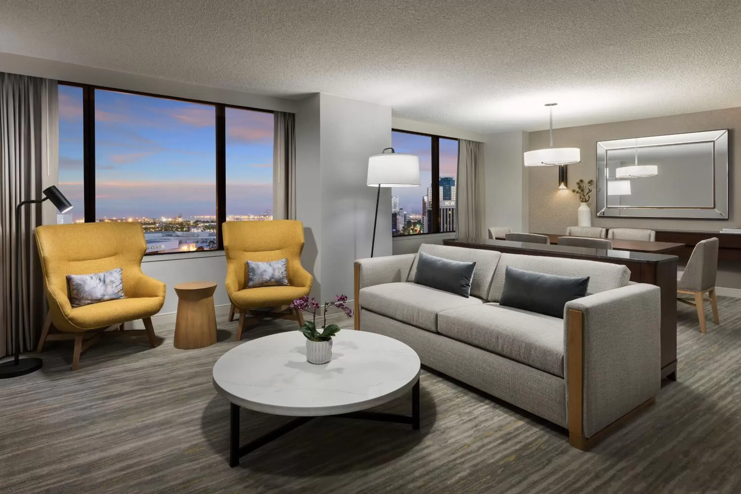 Photo of the whole room, Seating Area in The Westin Long Beach