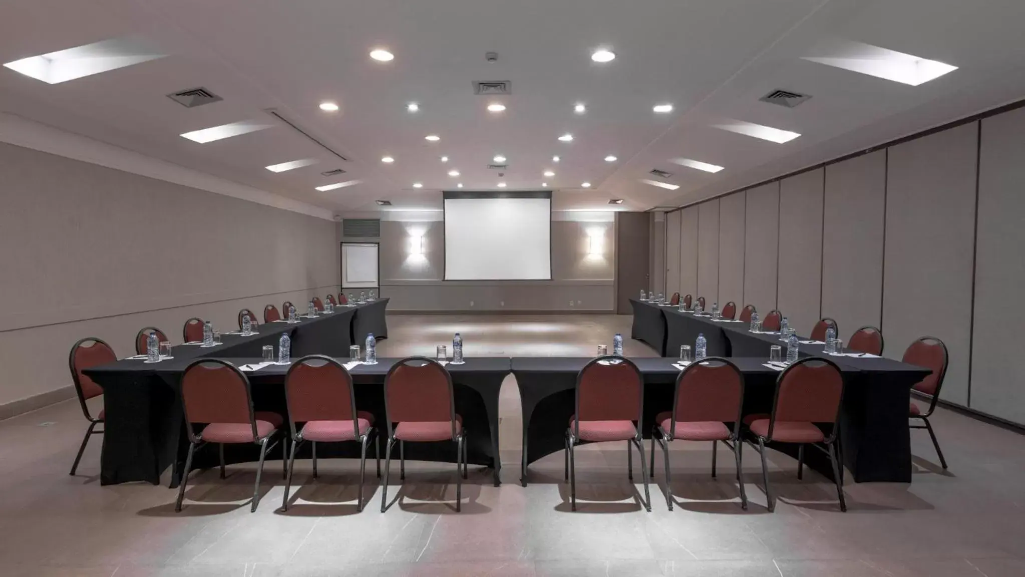 Meeting/conference room in Hotel Deville Prime Cuiabá