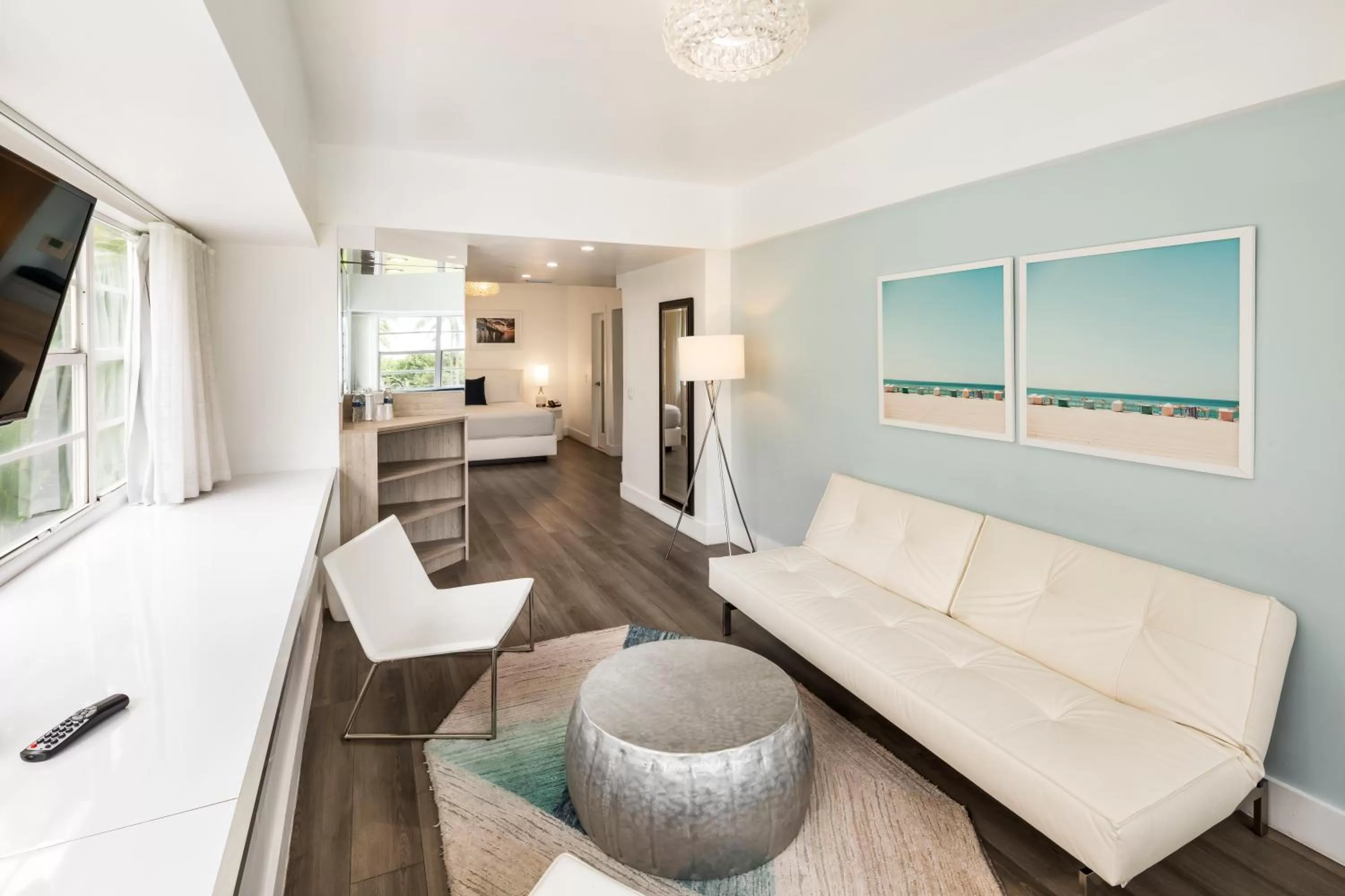 Living room in Penguin Hotel