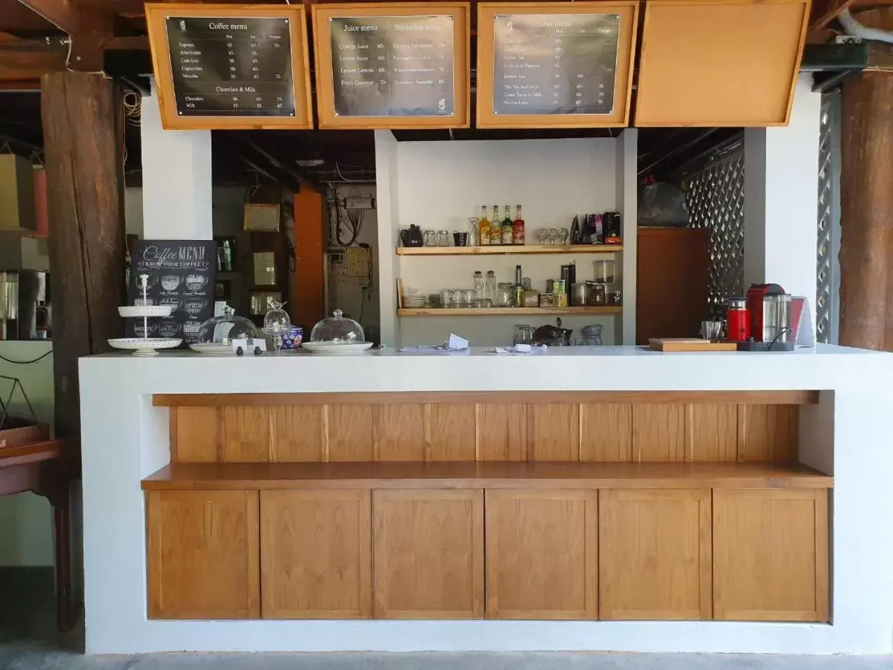 Lounge or bar, Lounge/Bar in Tharaburi Resort