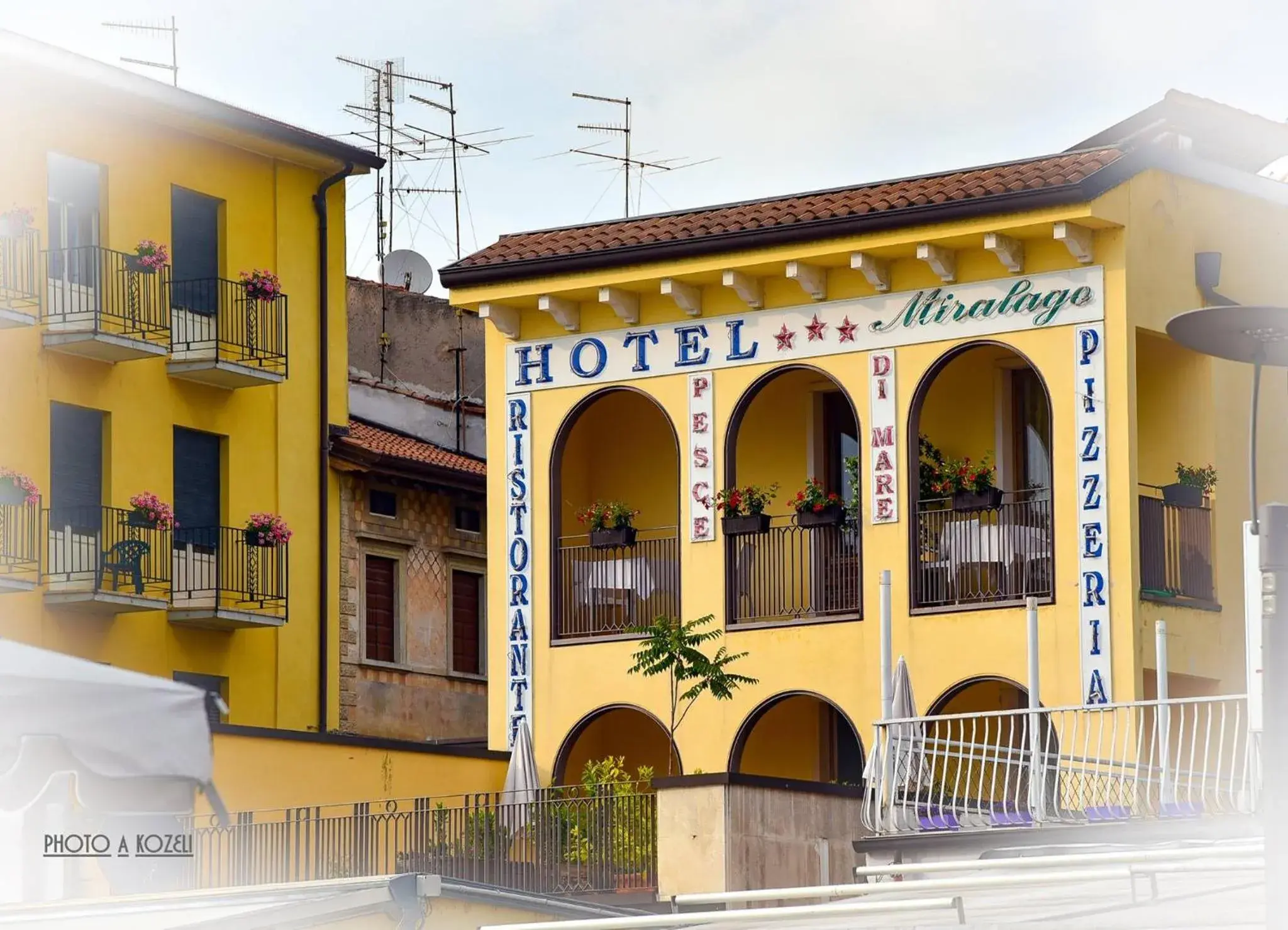 Property Building in Hotel Ristorante Miralago