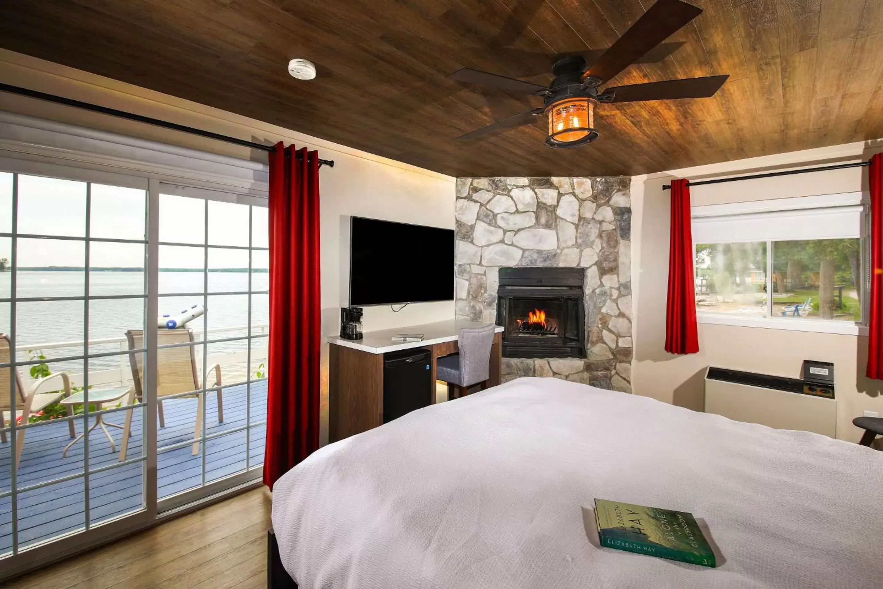 Bedroom in Bayview Wildwood Resort, Ascend Hotel Collection