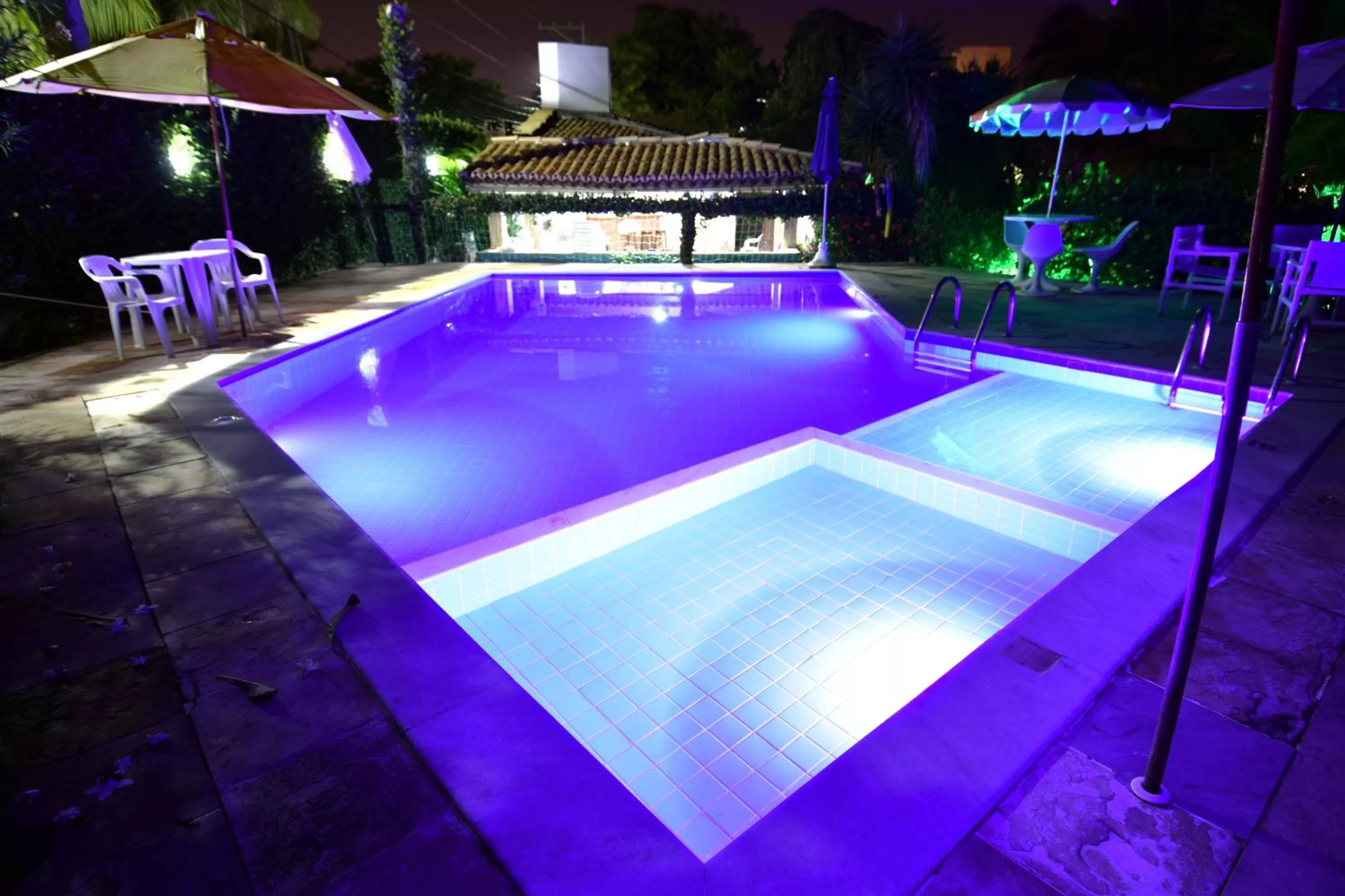 Swimming pool in Pousada Ipitanga IV