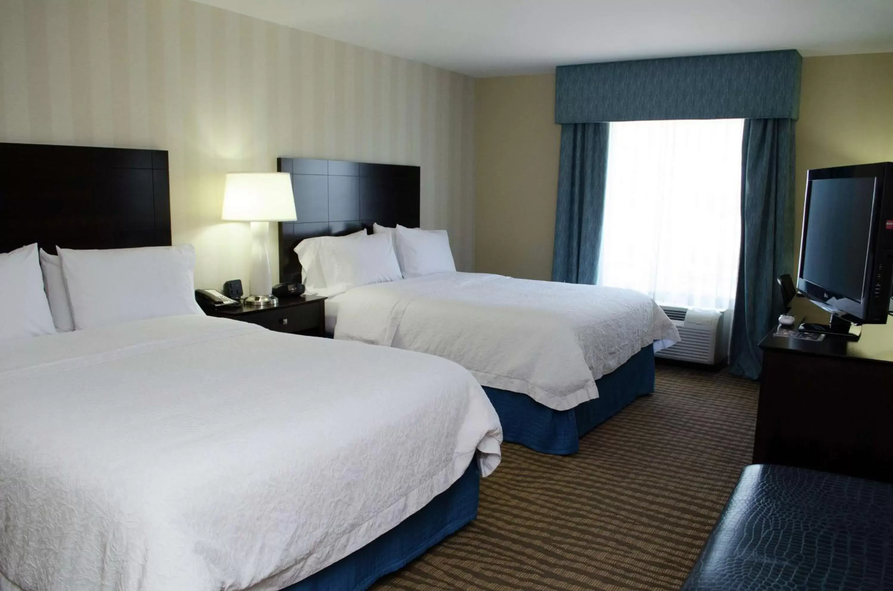 Bed in Hampton Inn Thomson Bed in Hampton Inn Thomson