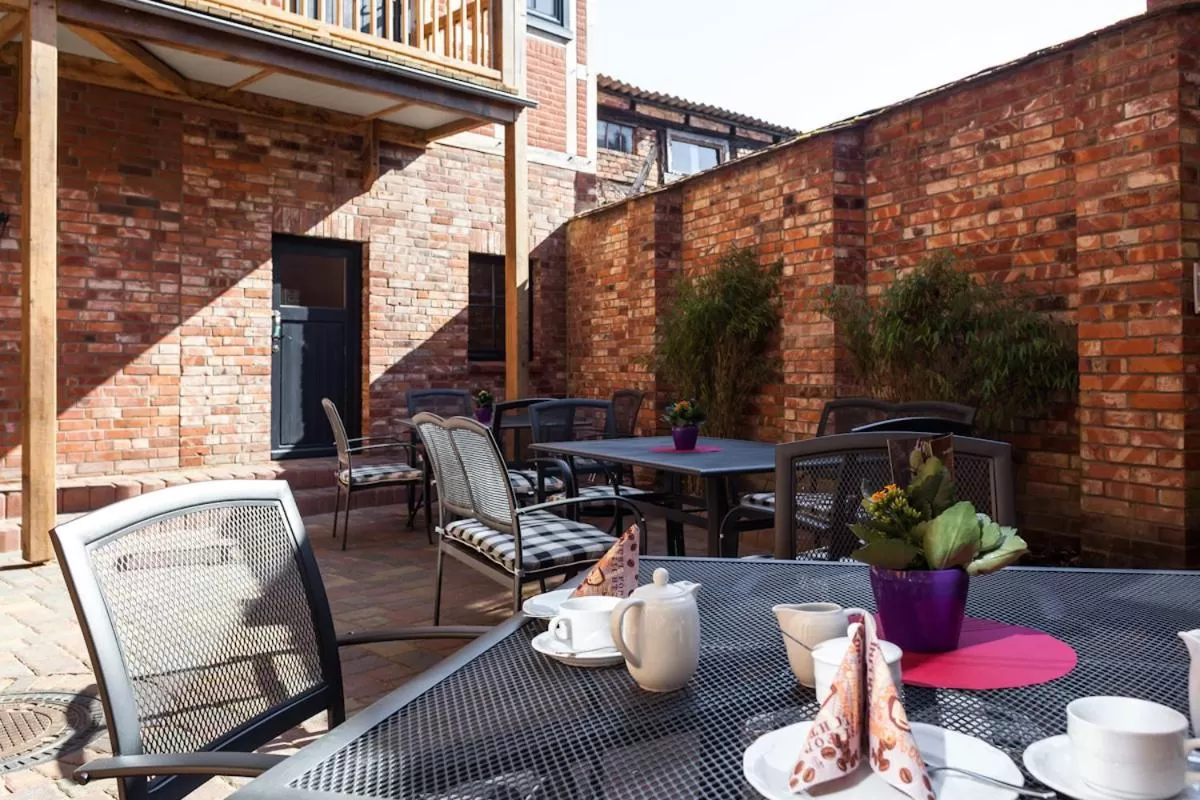 Patio in Hotel und Restaurant Haus Sajons