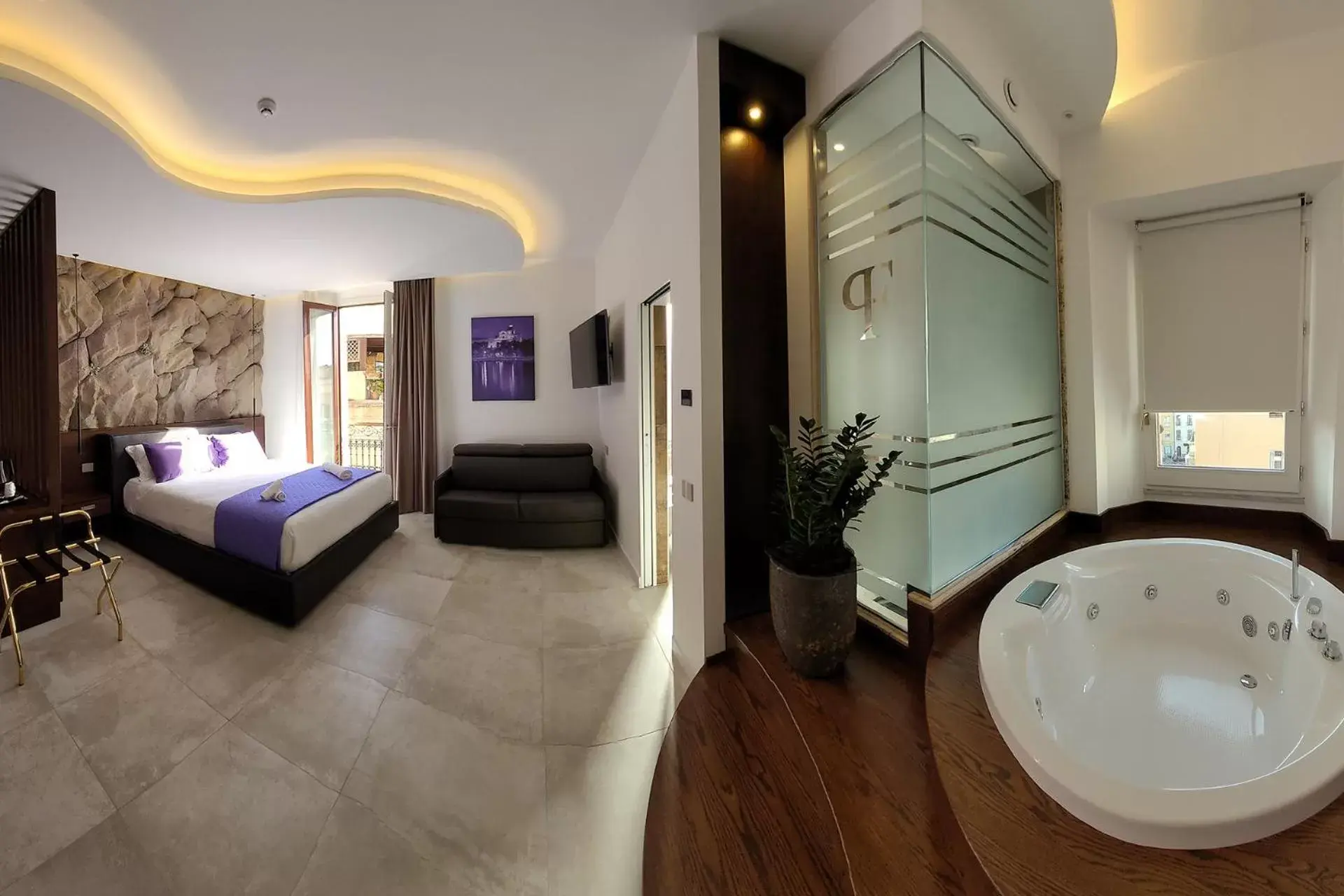 Photo of the whole room, Bathroom in Palazzo Ferrucci Luxury Suites