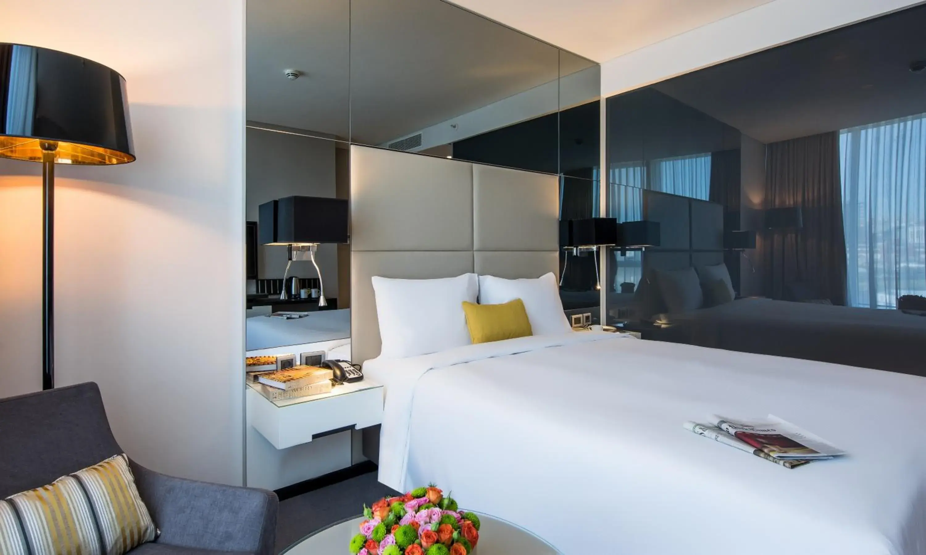 Photo of the whole room, Bed in Centro Westside by Rotana