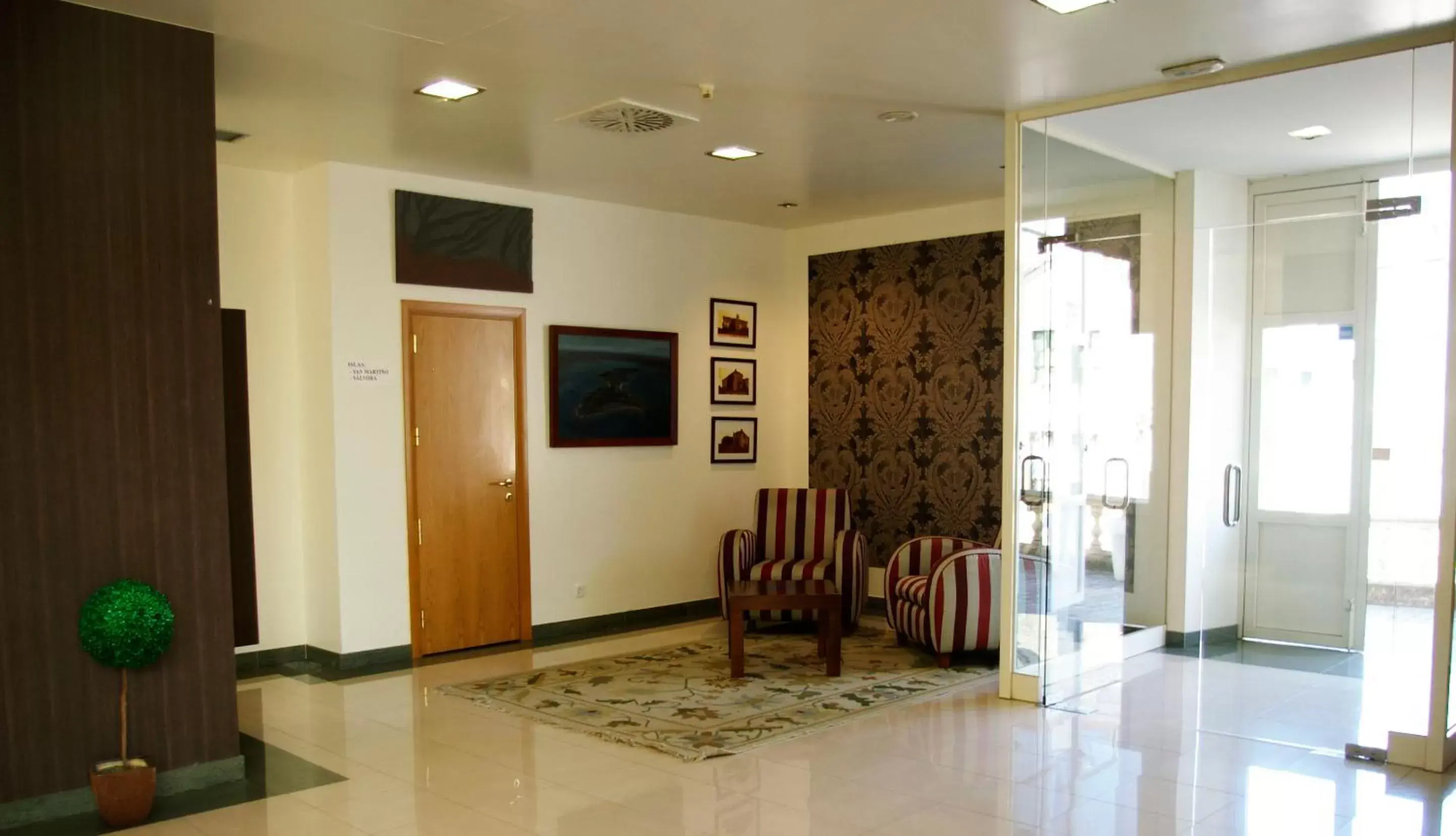Lobby or reception, Seating Area in Hotel Villa De Betanzos