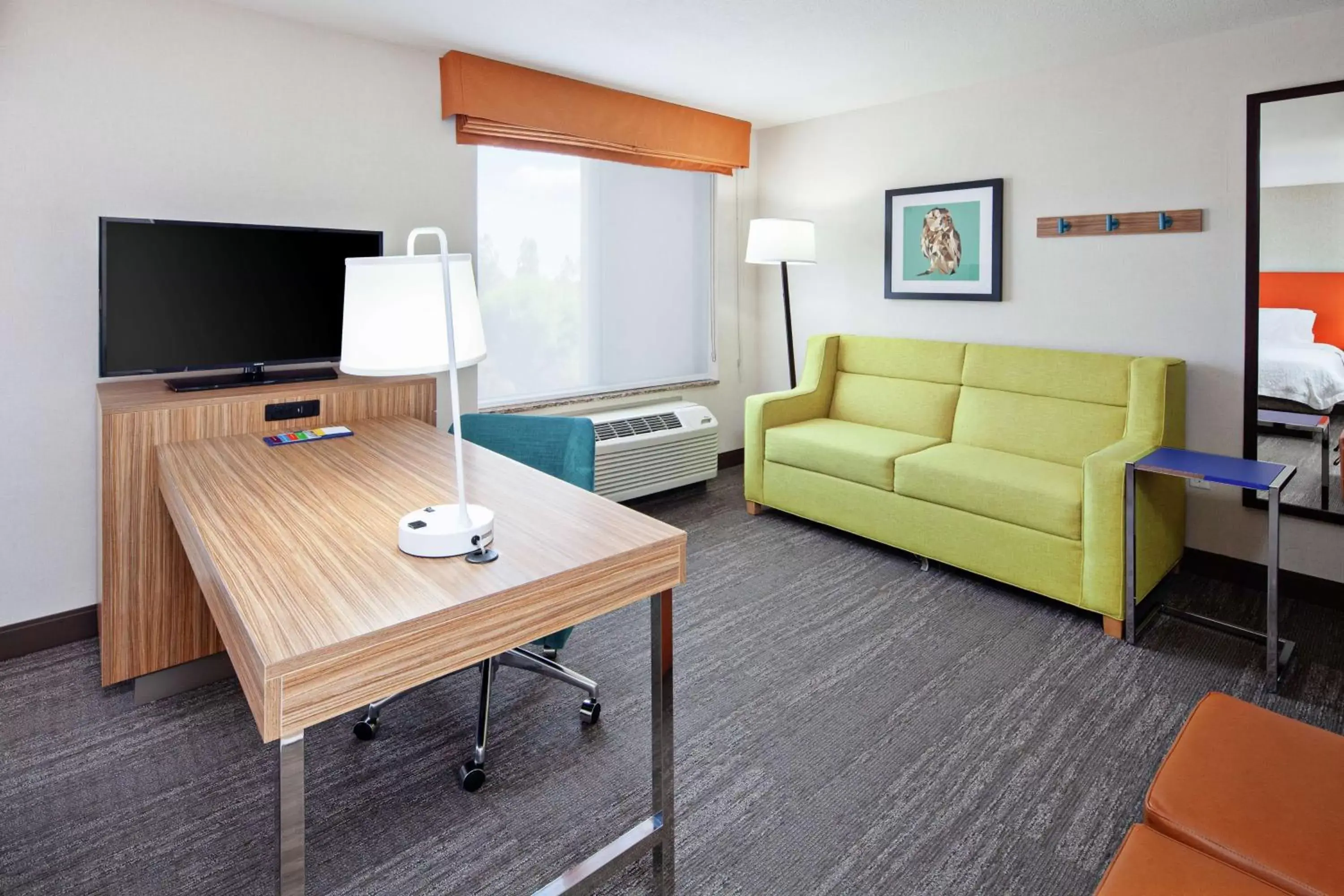 Bedroom, Seating Area in Hampton Inn & Suites Chino Hills